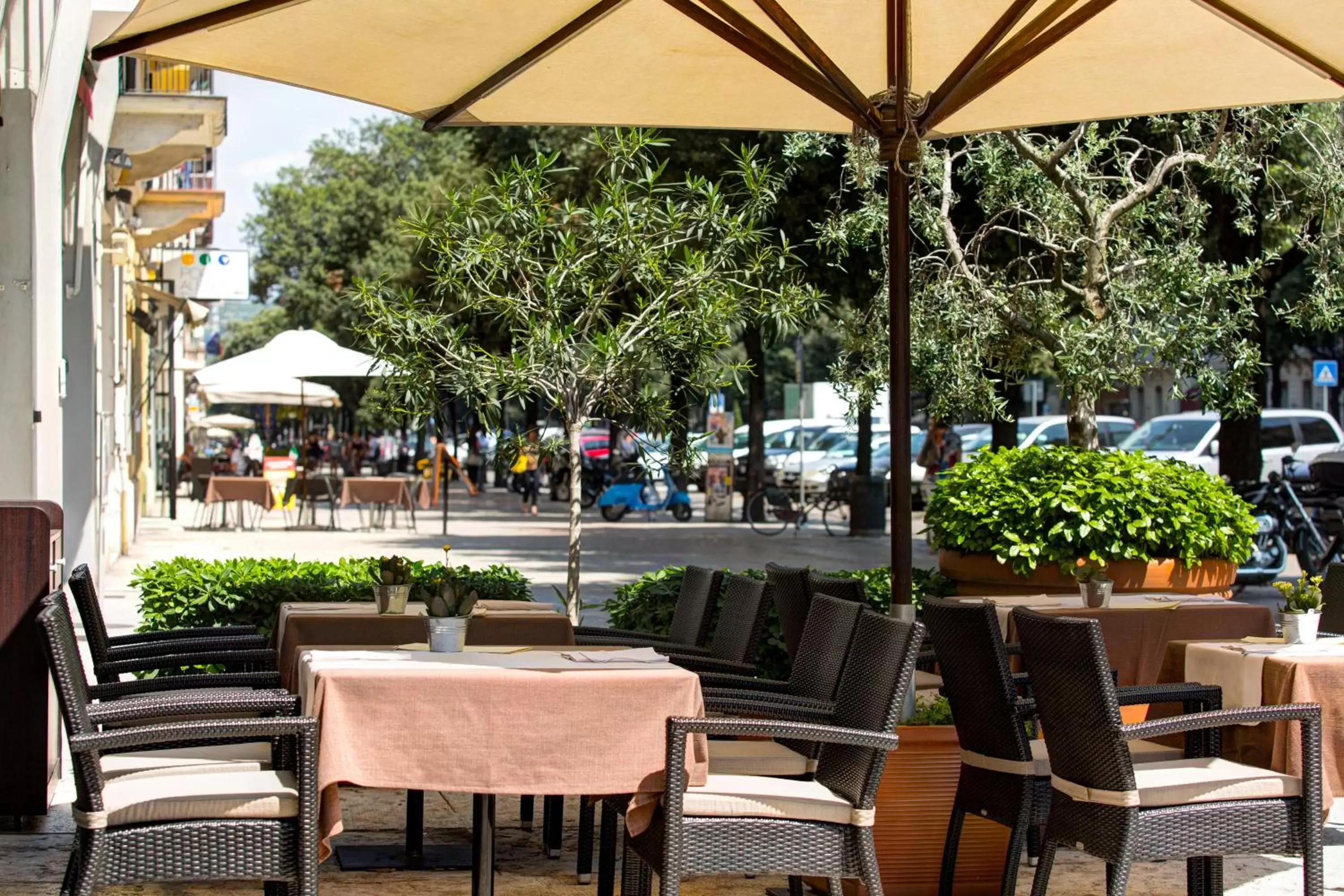 Facade/entrance, Lounge/Bar in Hotel Firenze