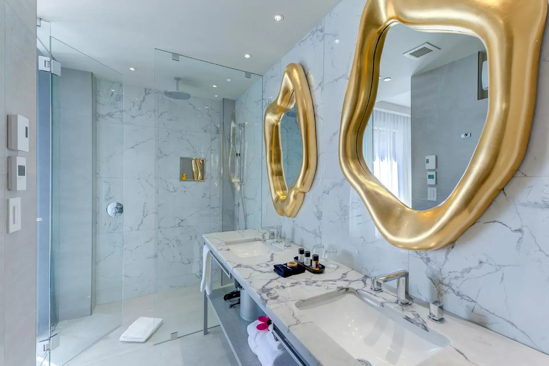 Bathroom in Monsieur Jean - Hôtel Particulier