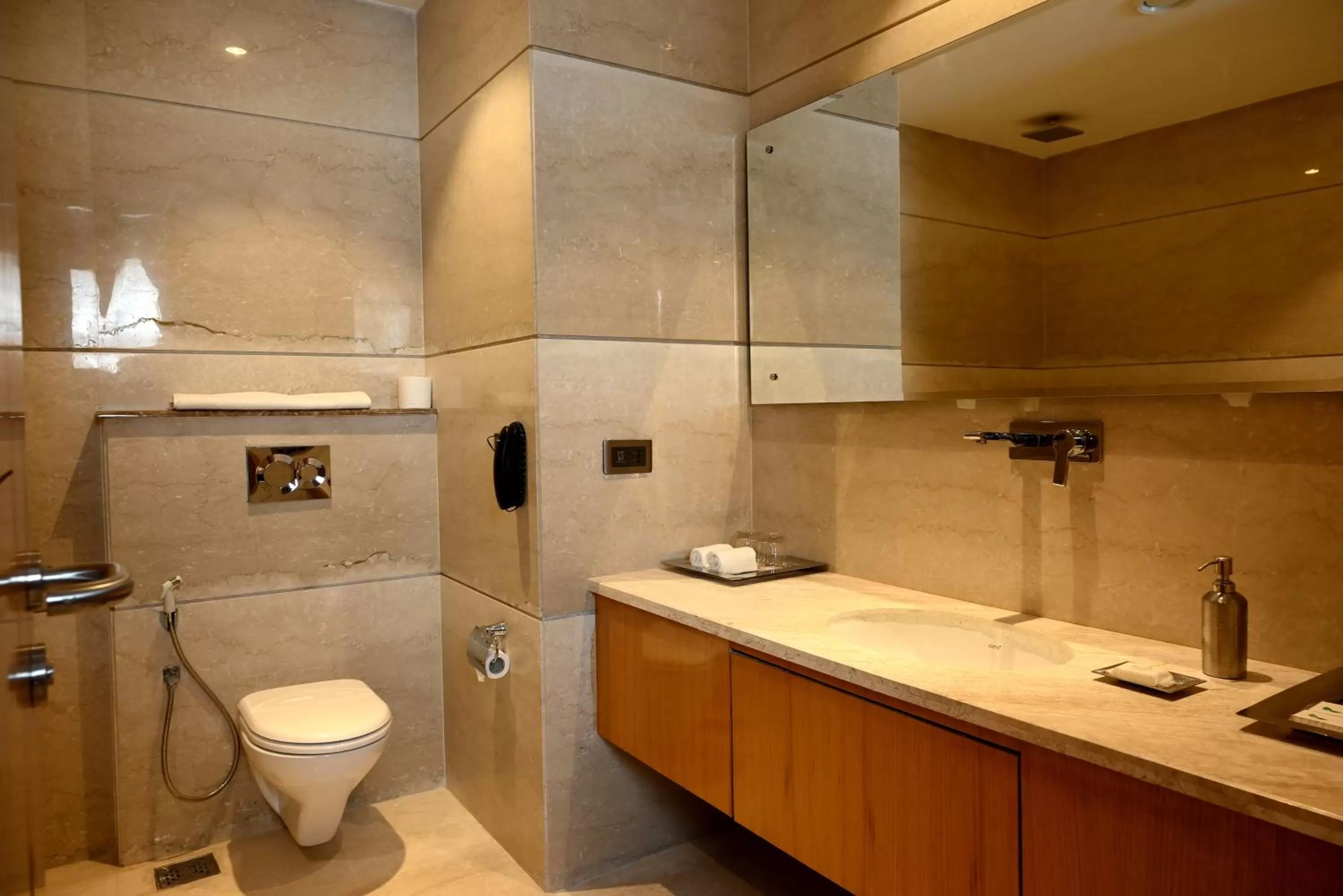 Bathroom in Ramada Plaza by Wyndham Jammu Vijaypur