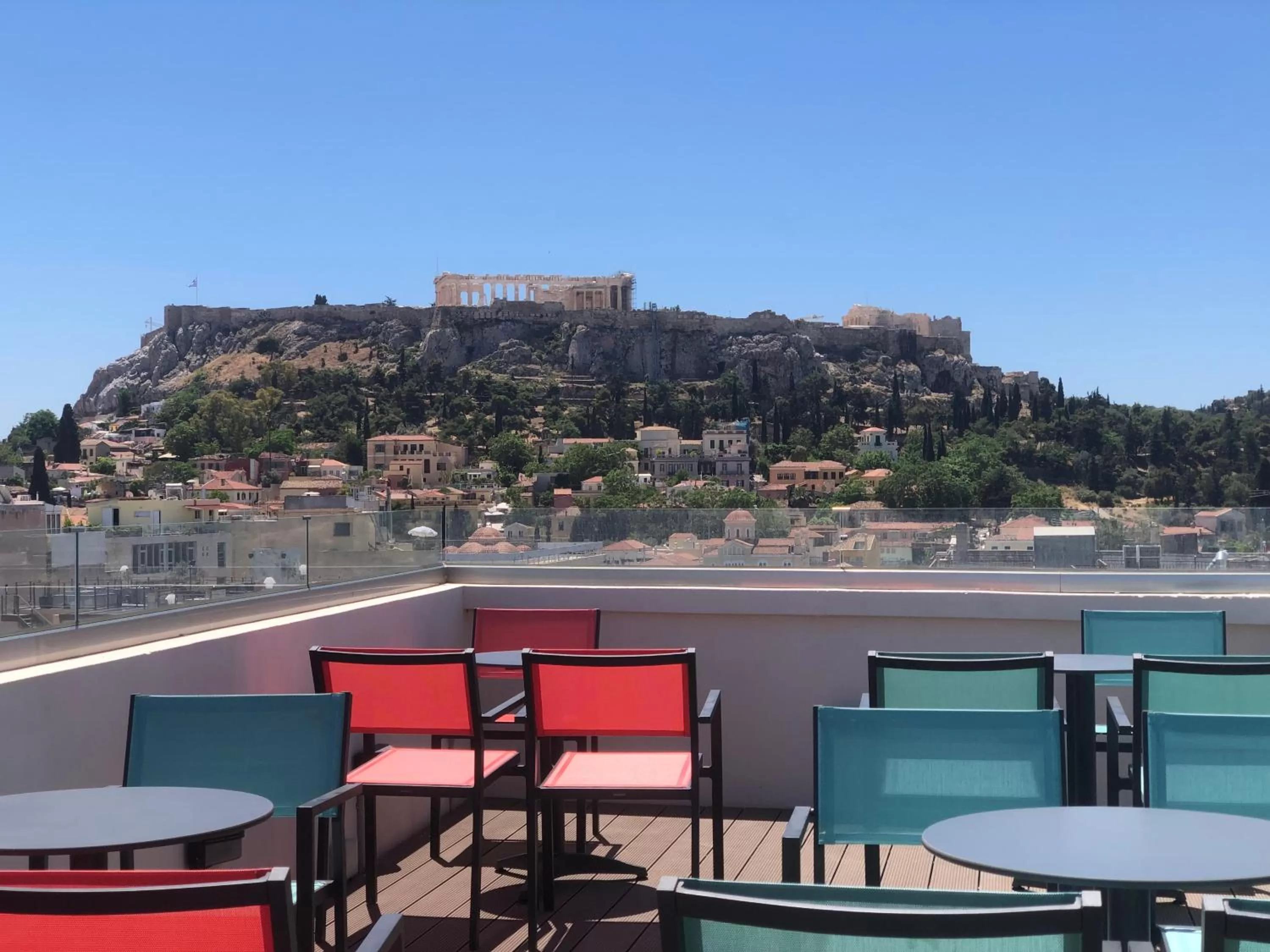 Nearby landmark in Athens21