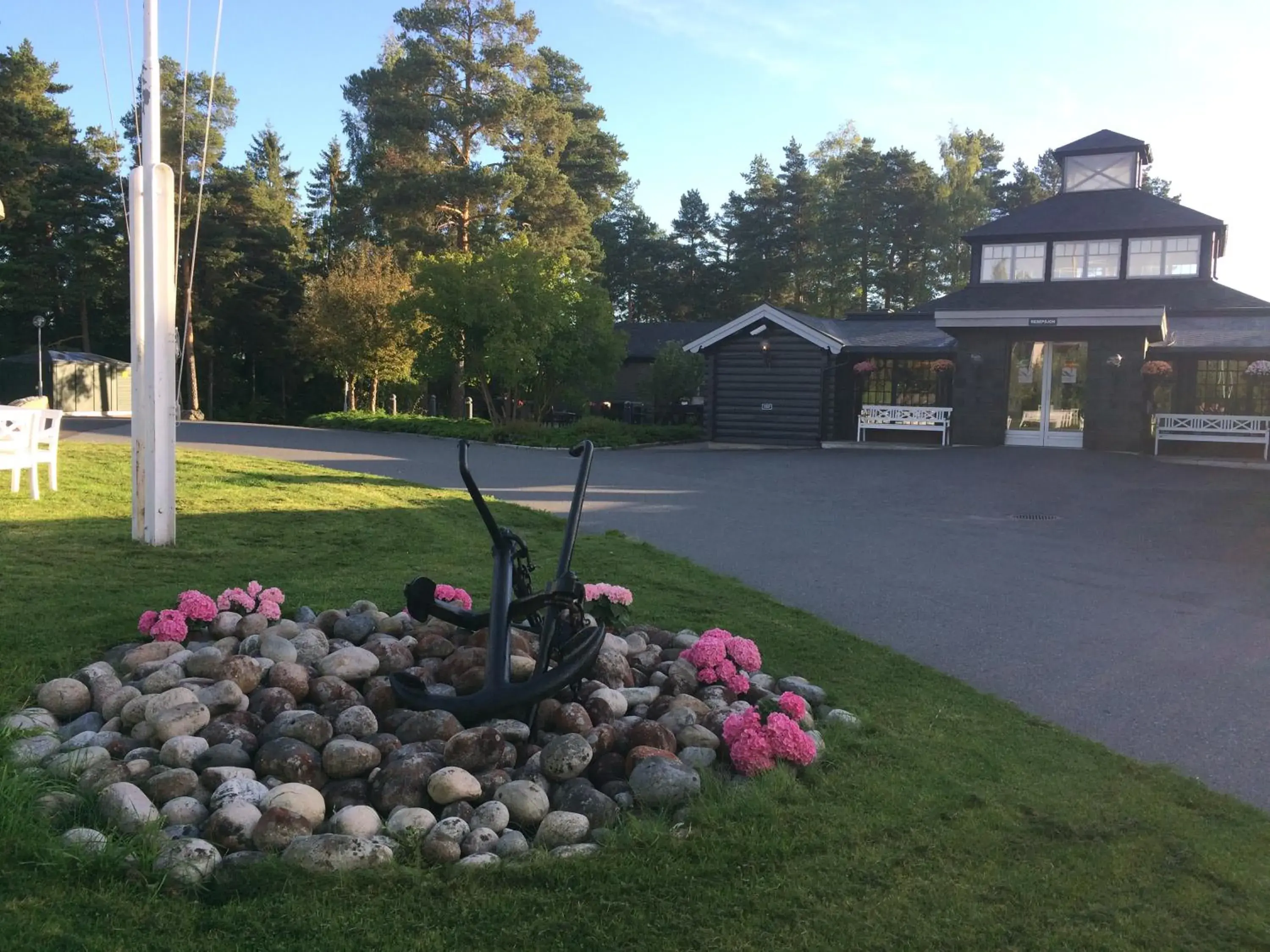 Property building, Garden in Quality Hotel Leangkollen