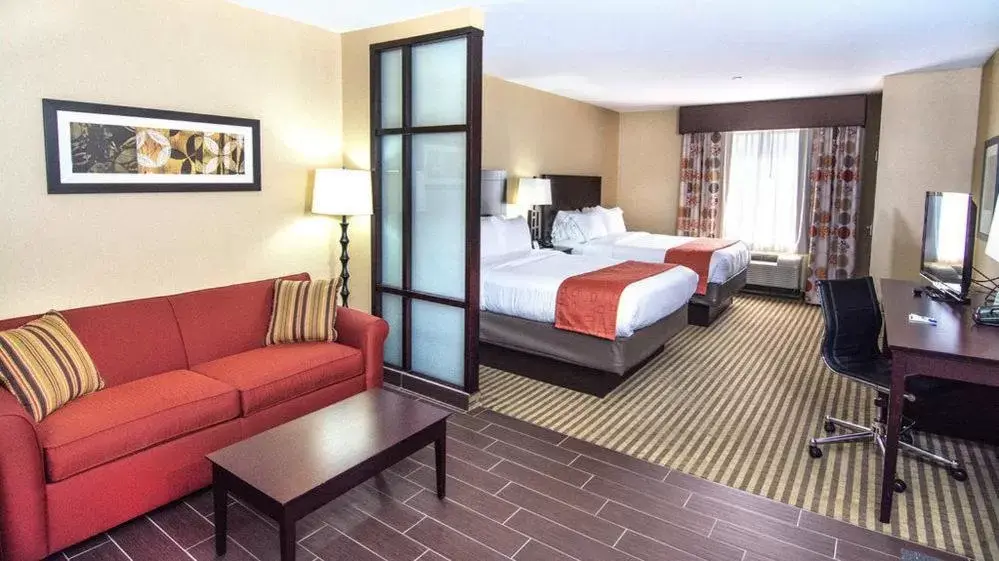 Bed in Holiday Inn Express & Suites Elkton - University Area, an IHG Hotel