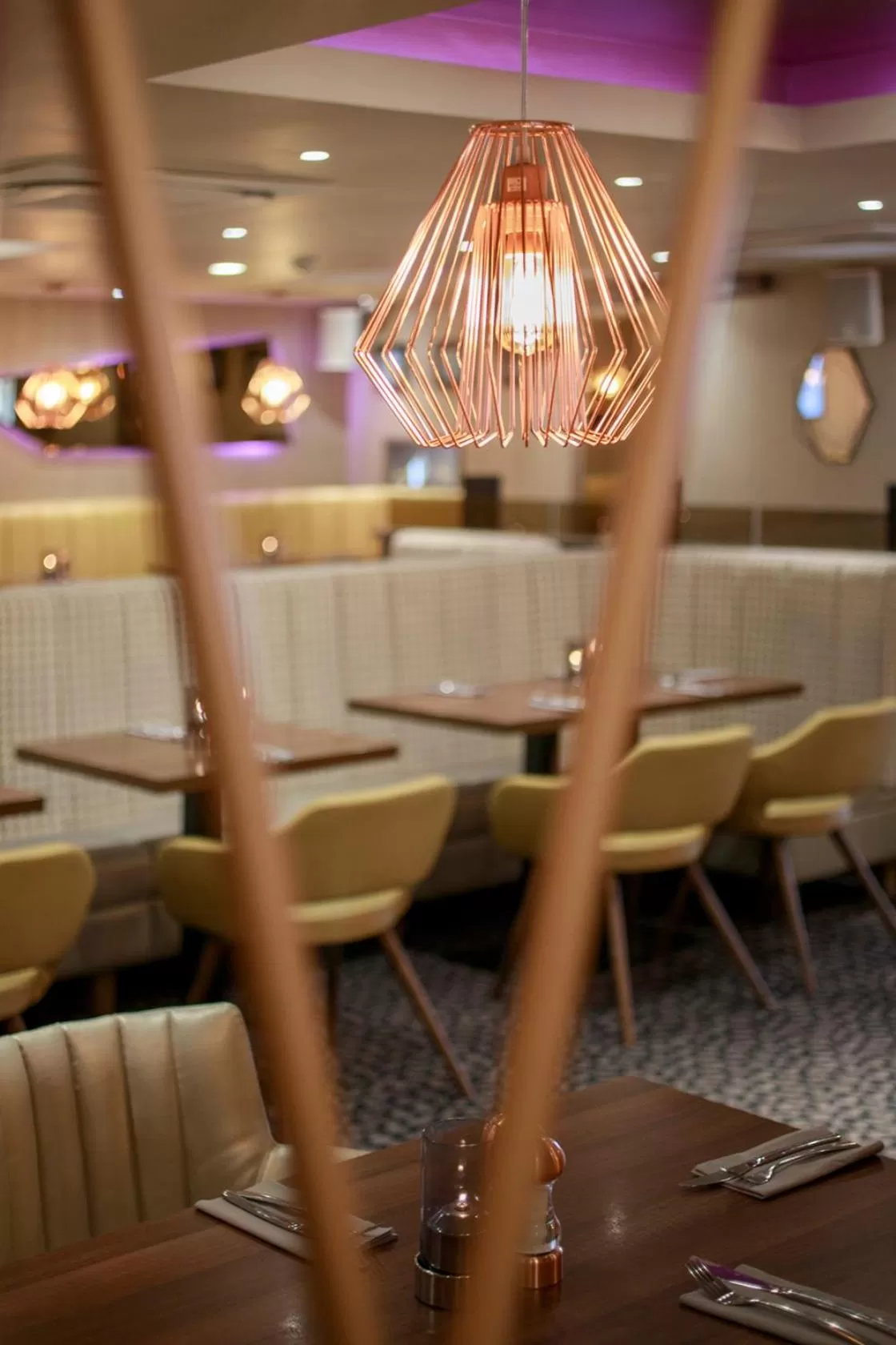 Restaurant/Places to Eat in Angels Hotel