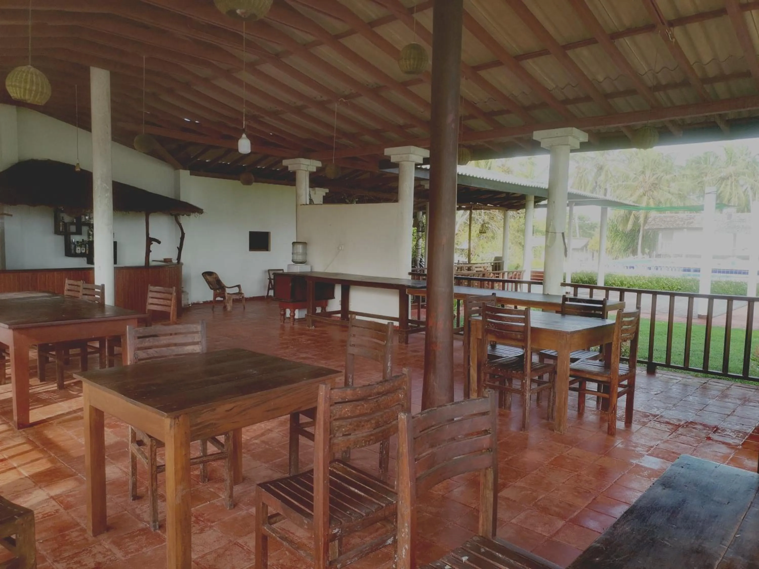 Restaurant/places to eat in Helios Beach Resort