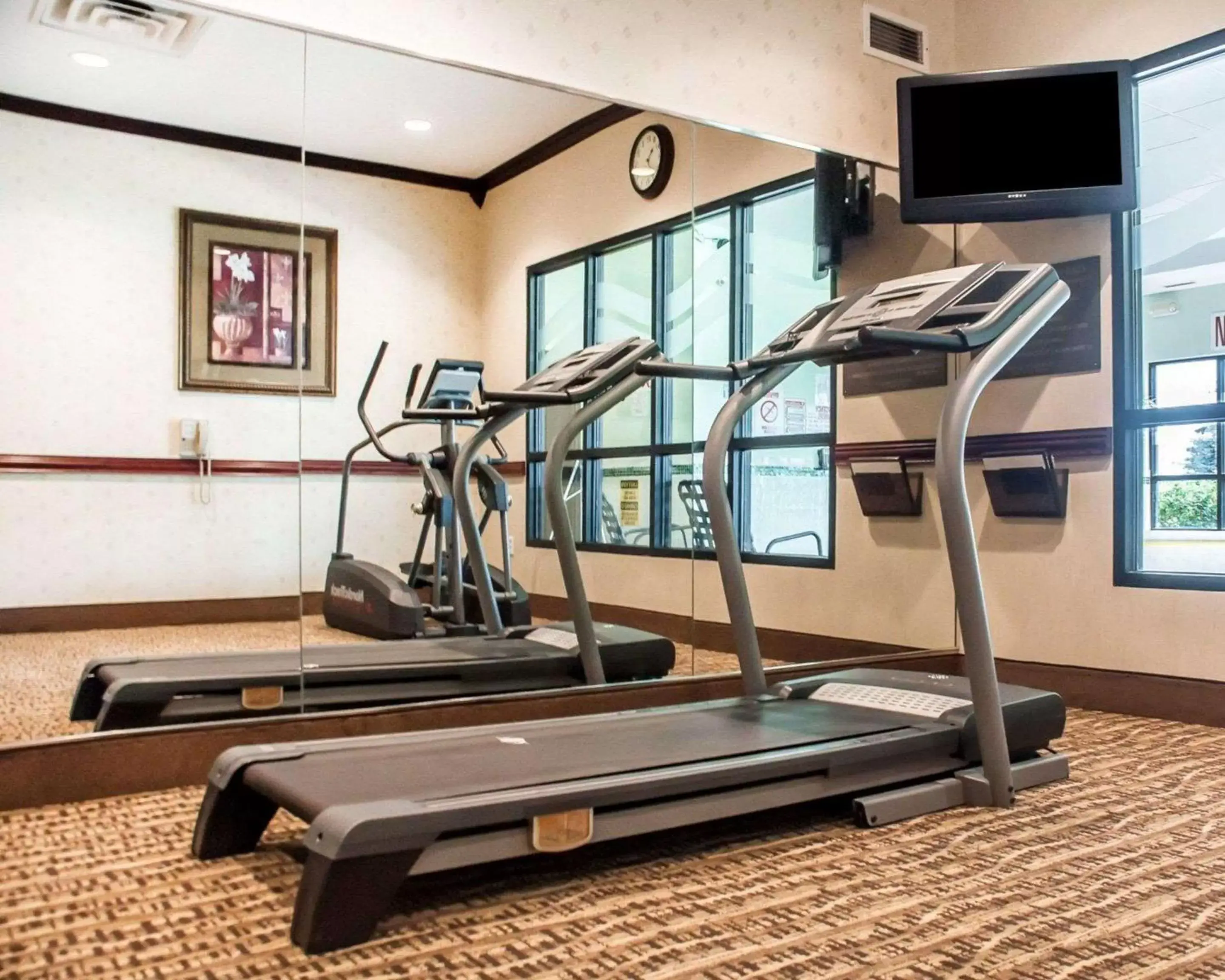 Fitness centre/facilities, Fitness Center/Facilities in Quality Inn Near Walden Galleria Mall