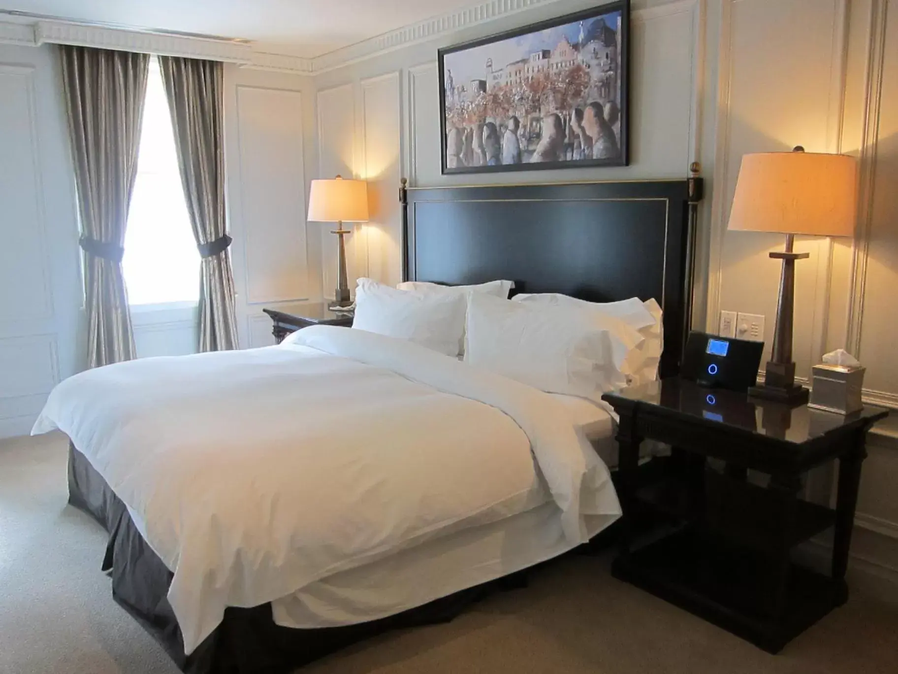 Sultan One-Bedroom Suite in Windsor Arms Hotel