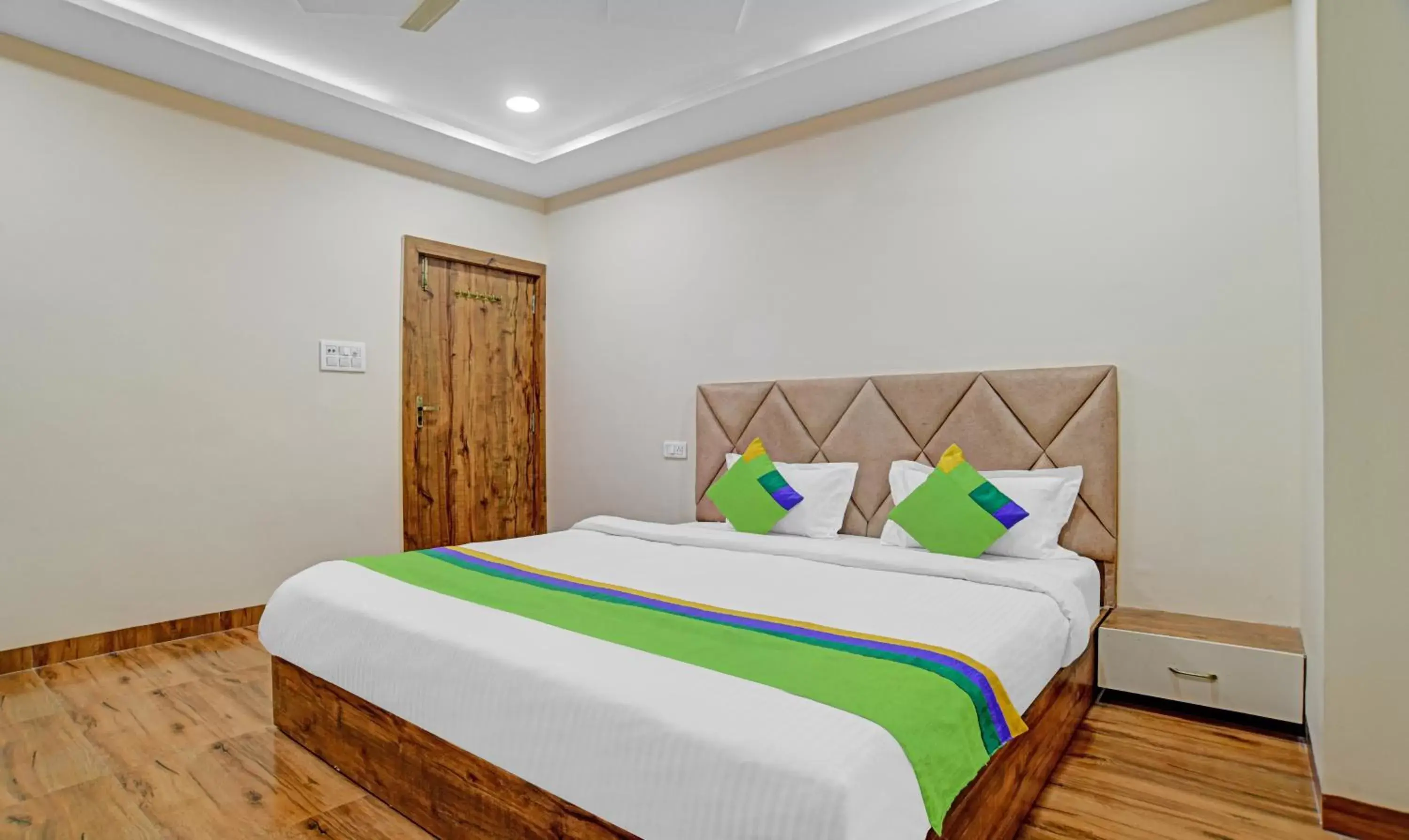 Bedroom, Bed in Treebo Nirvana Elite Bedroom, Bed in Treebo Nirvana Elite