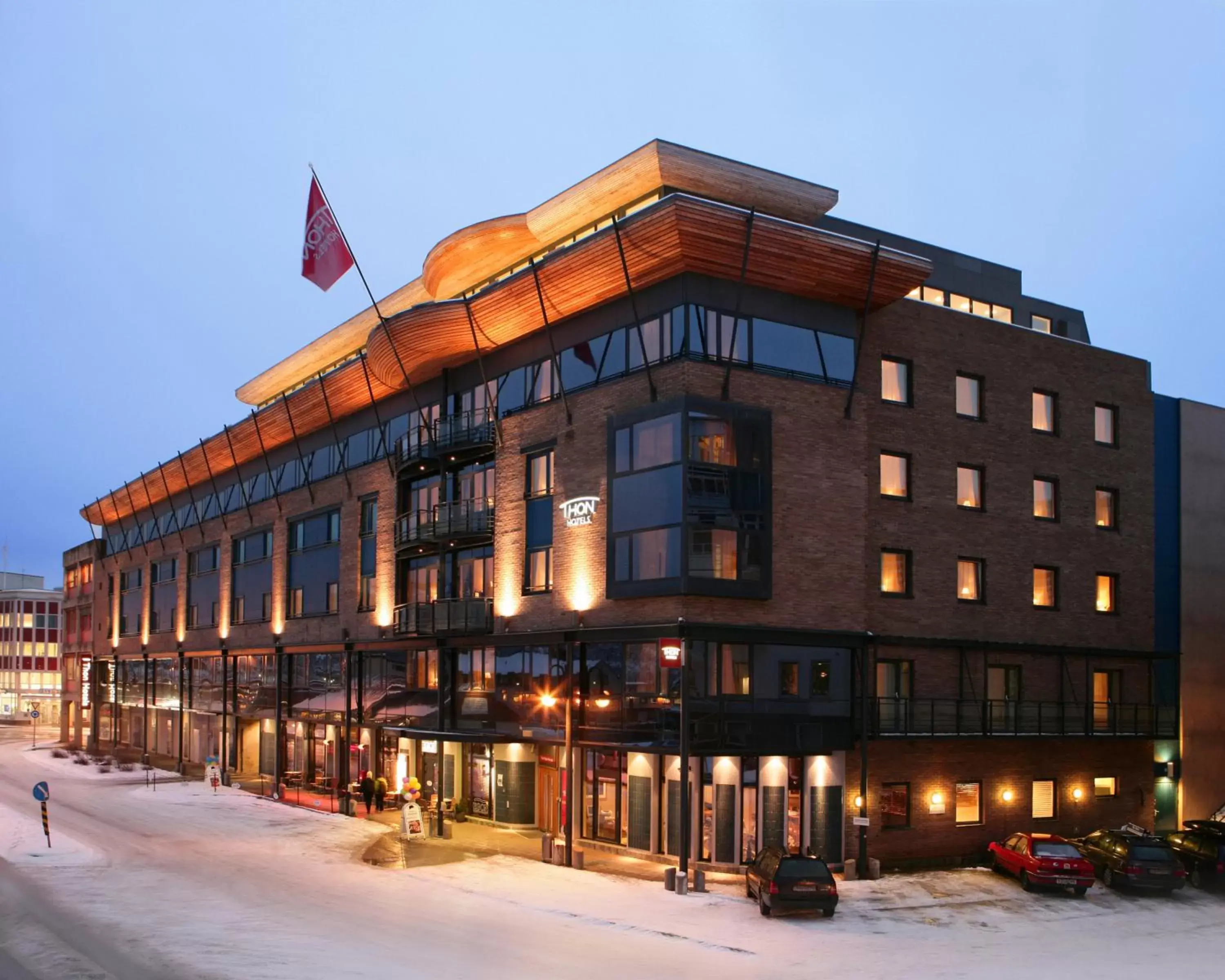 Facade/entrance, Winter in Thon Hotel Harstad