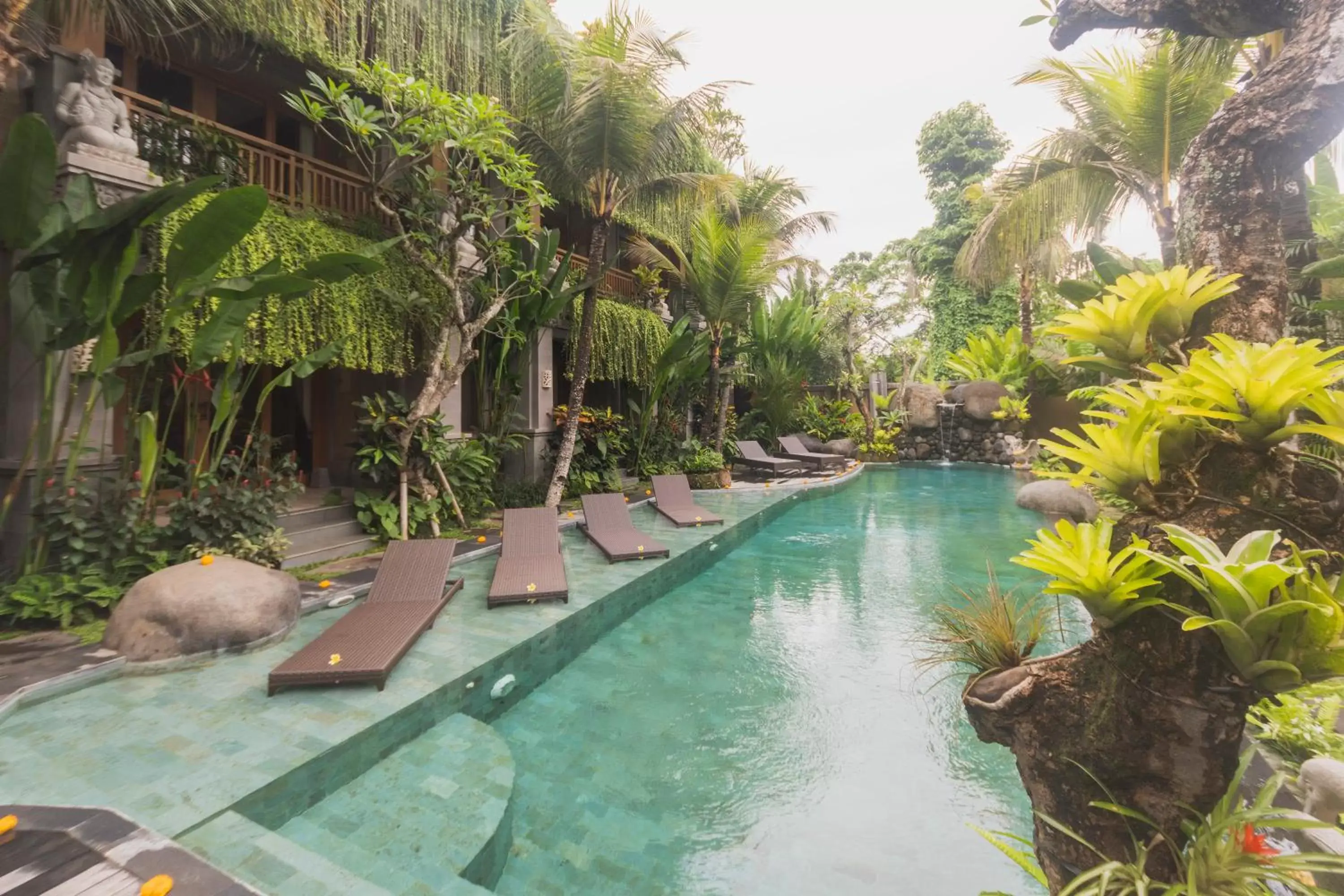 Swimming pool in Weda Cita Resort and Spa by Mahaputra Swimming pool in Weda Cita Resort and Spa by Mahaputra