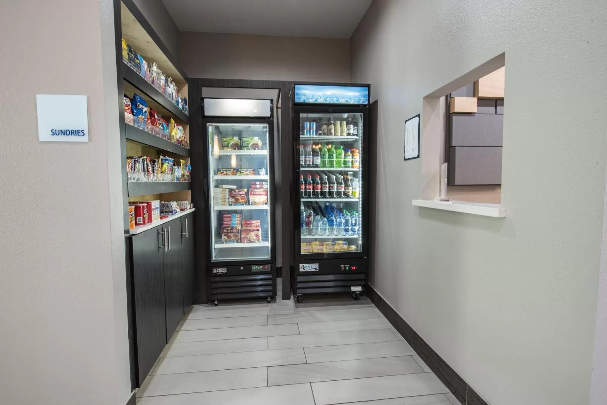 Photo of the whole room in Holiday Inn Express & Suites Houston - Hobby Airport Area by IHG