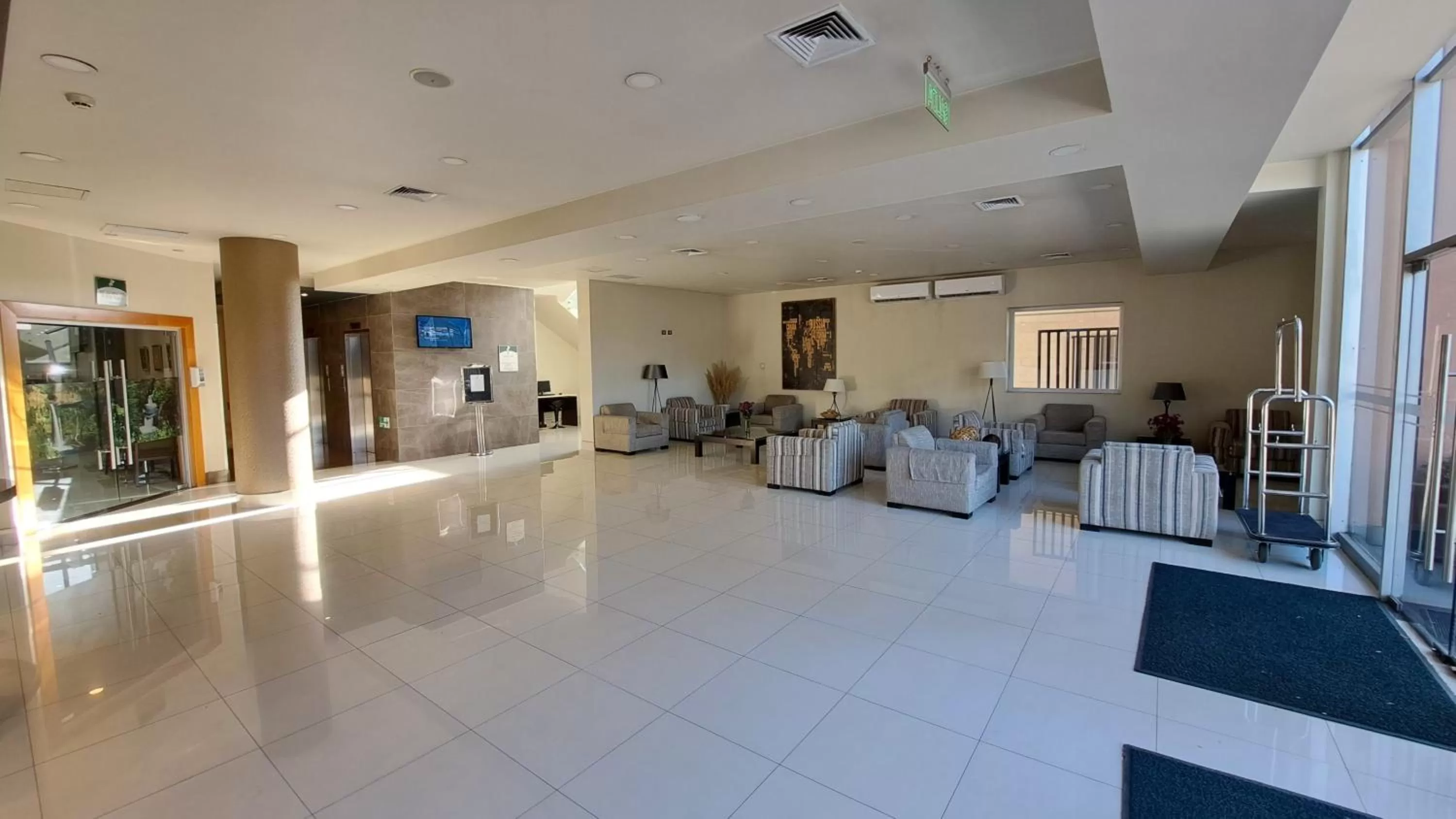 Lobby or reception in Hotel Diego de Almagro Curicó