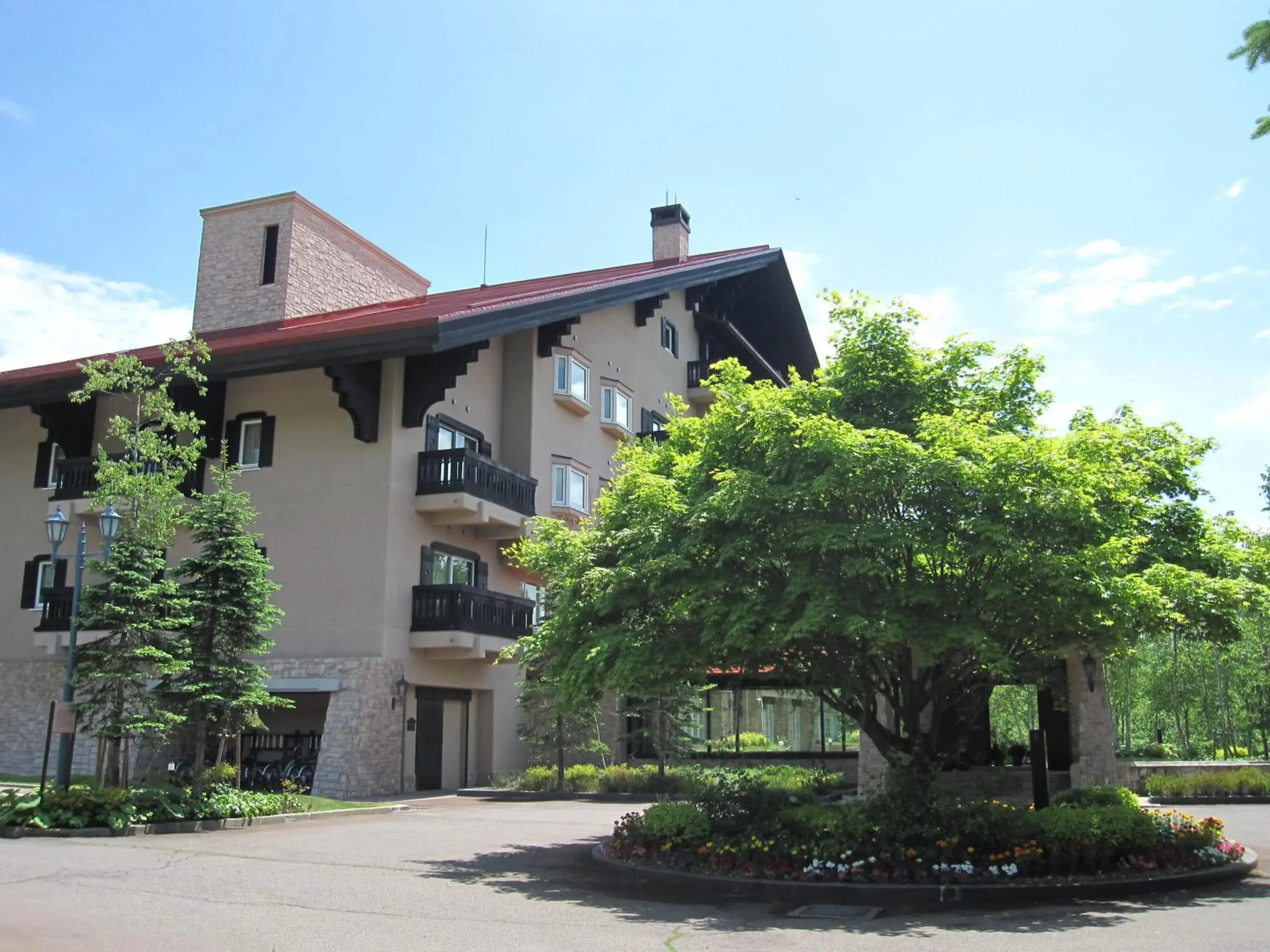 Facade/entrance, Property Building in Sun Members Hirugano Hotel