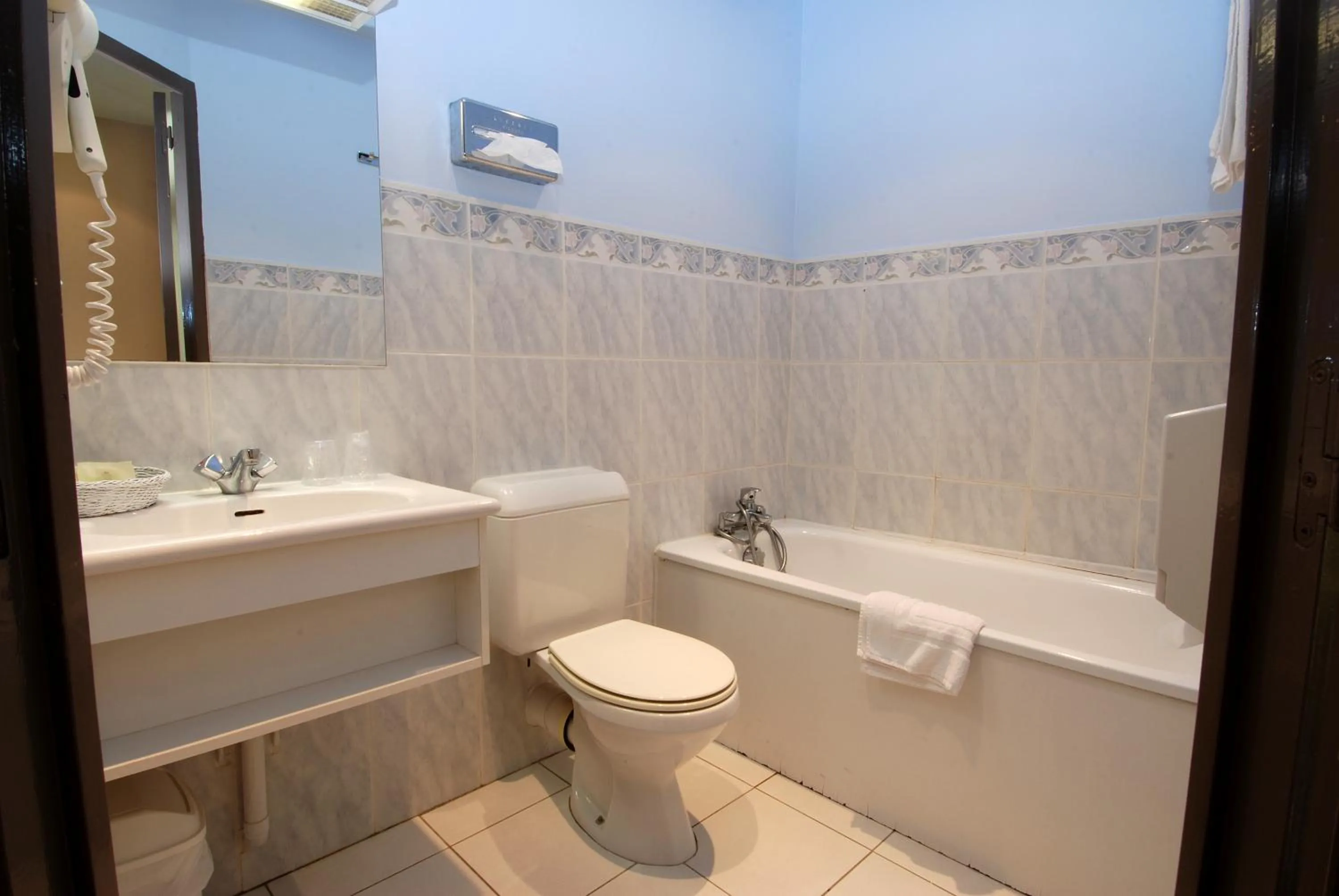 Bathroom in Hôtel Les Frangins