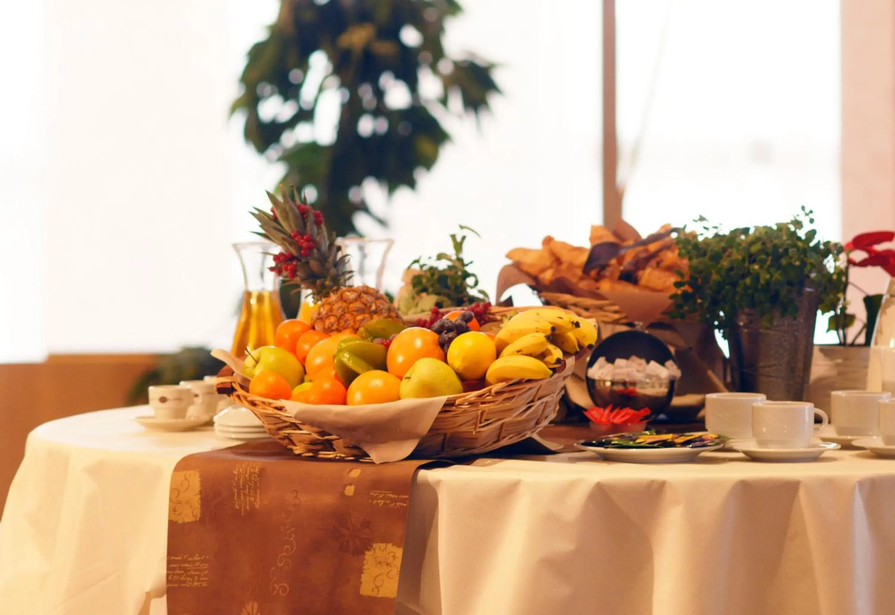 Buffet breakfast in Logis Lyon Est Porte de l'Ain