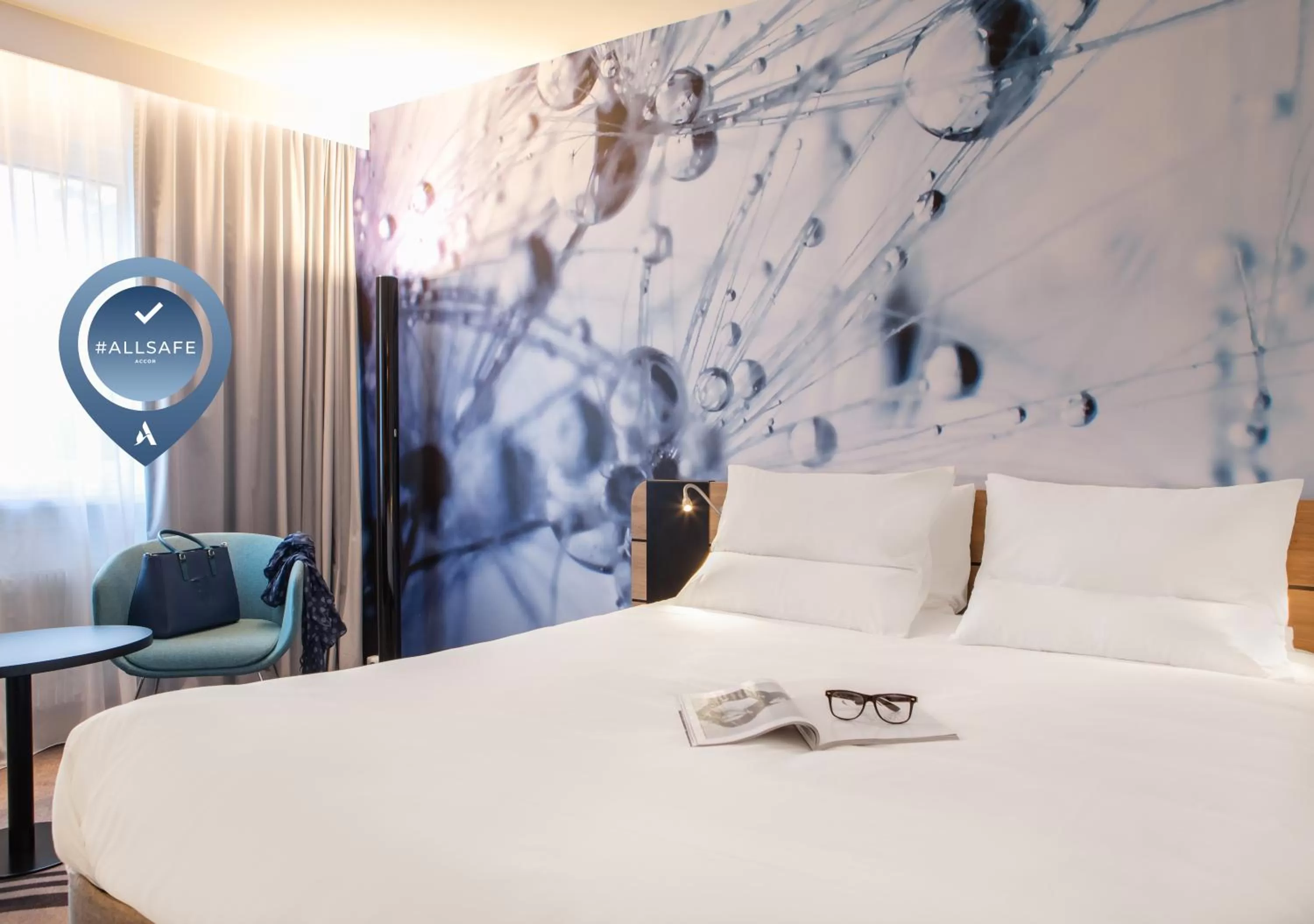 Bed in Novotel Wrocław City