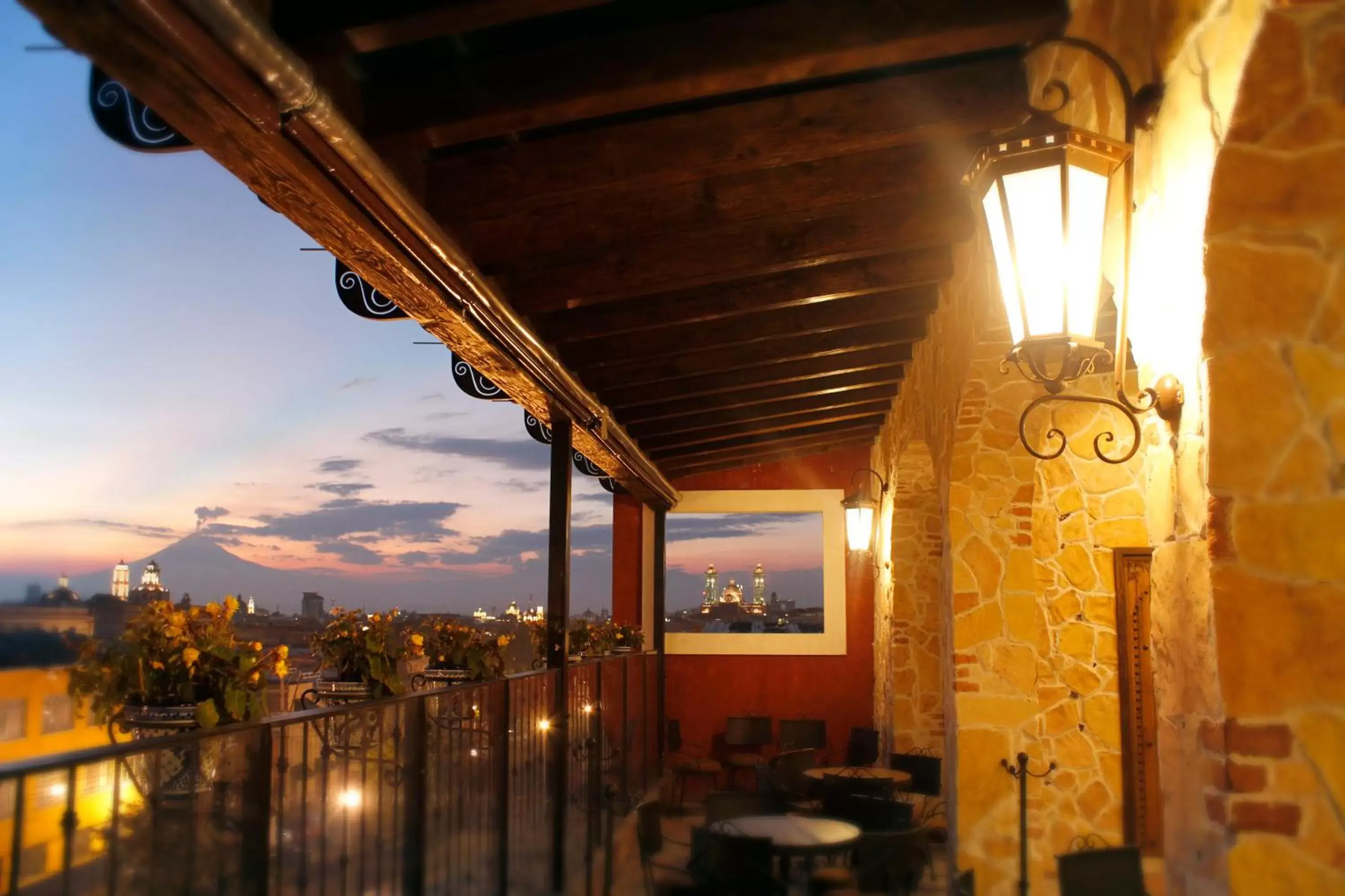 Restaurant/places to eat, Balcony/Terrace in Casona Maria