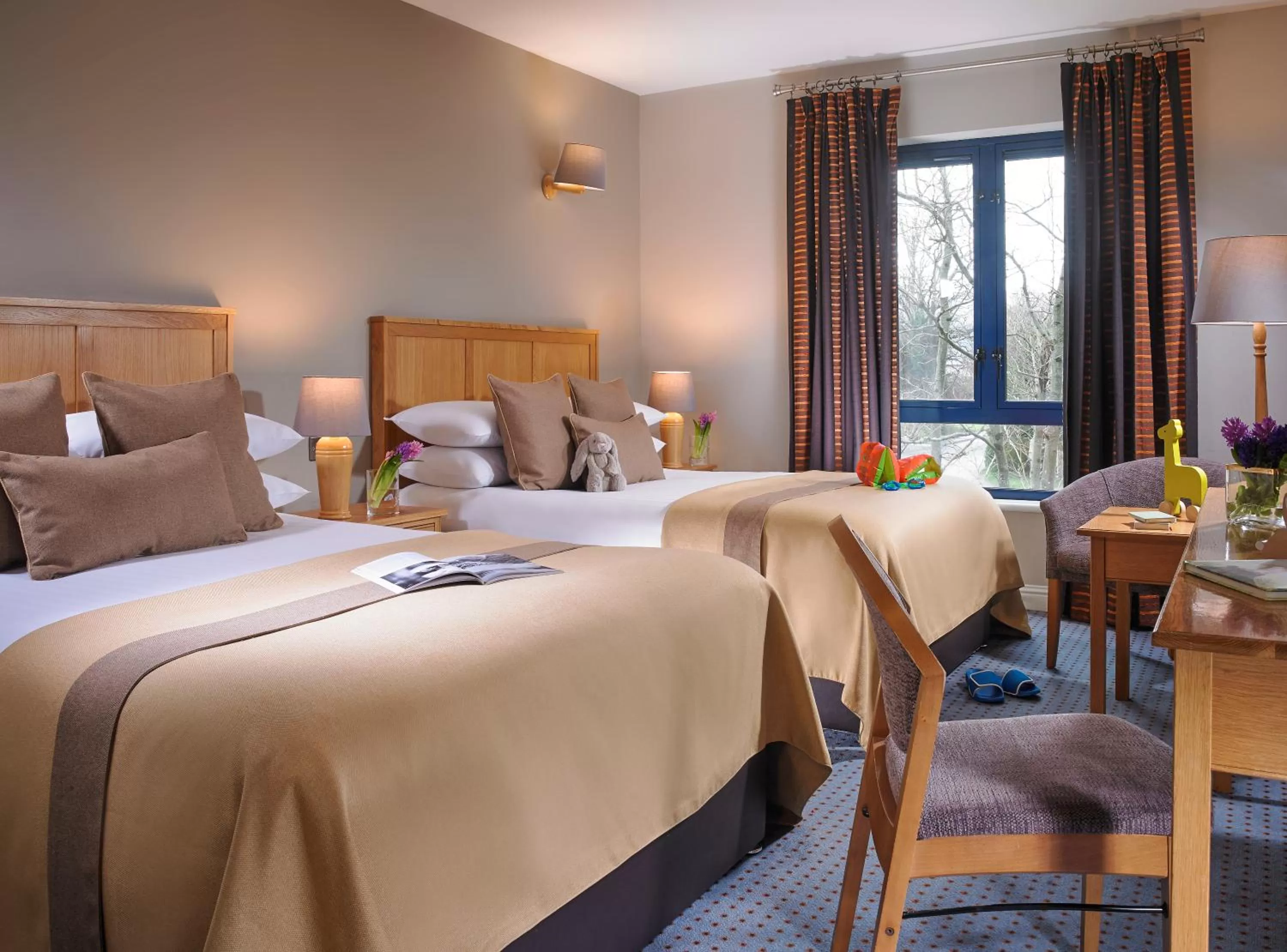 Bed in The Parkavon Hotel