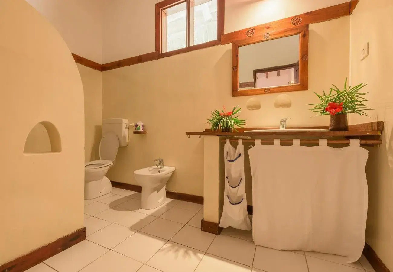 Toilet, Bathroom in Hakuna Majiwe Beach Lodge Zanzibar