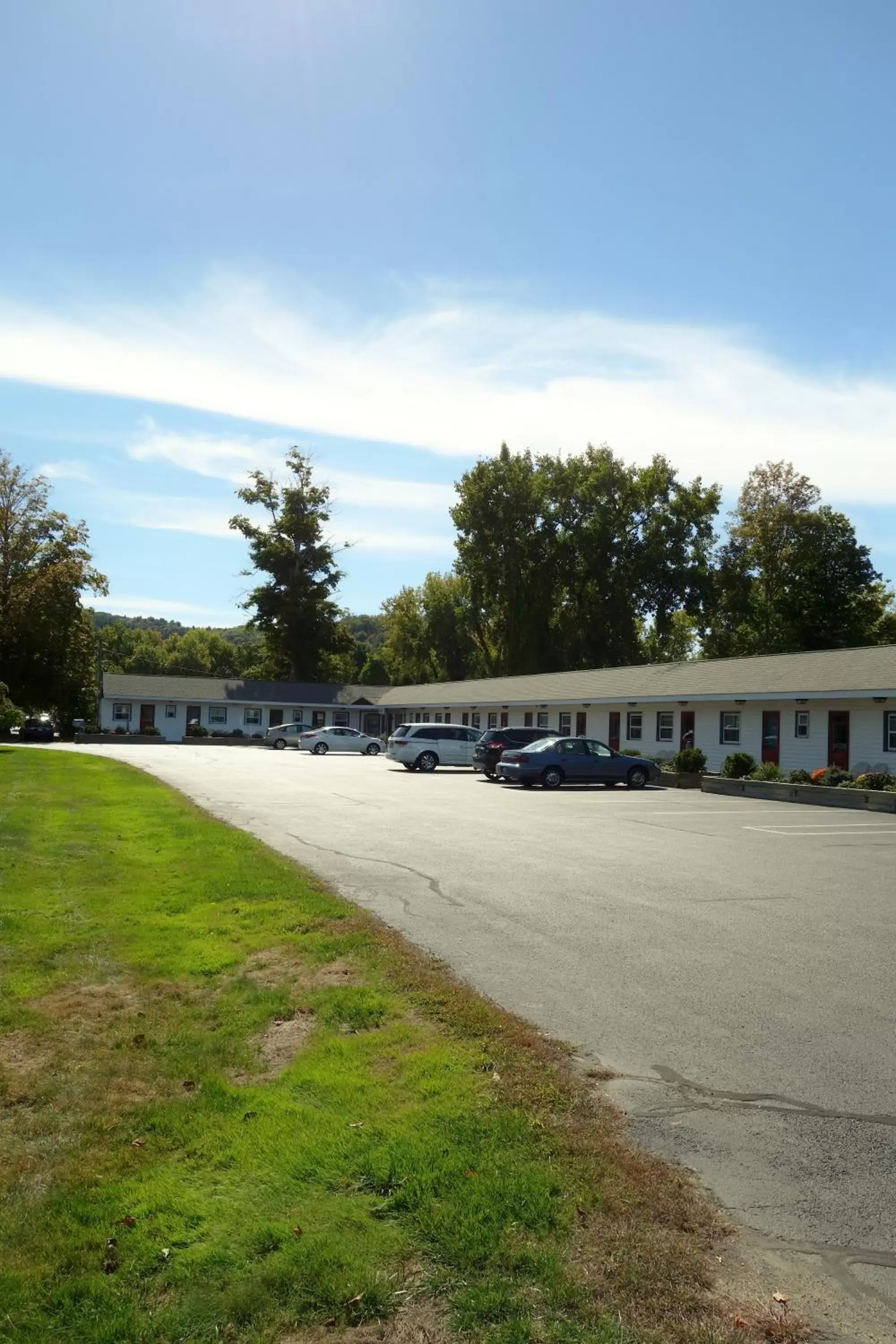 Street view, Garden in Monument Mountain Motel