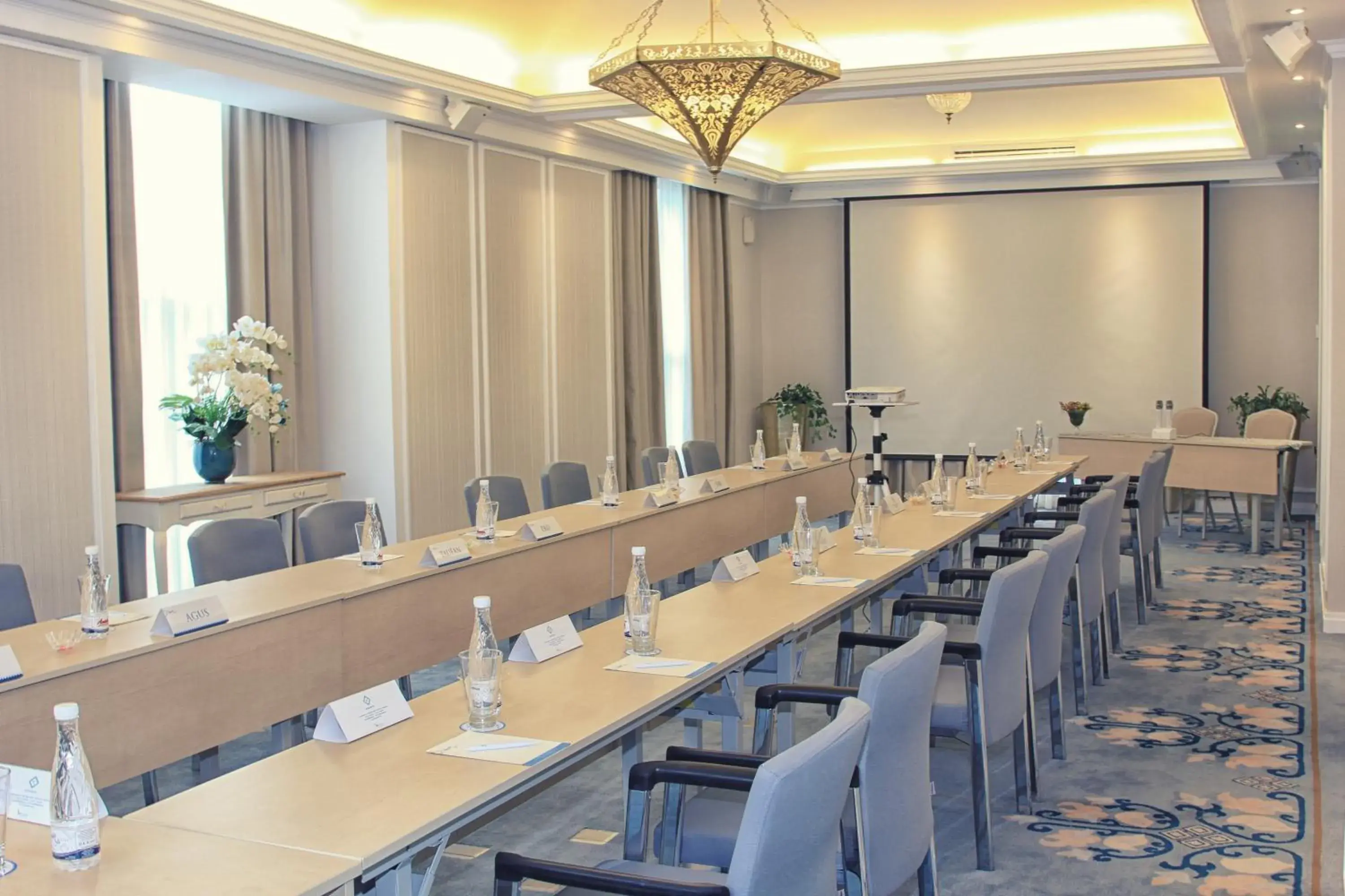 Meeting/conference room in Noor Hotel