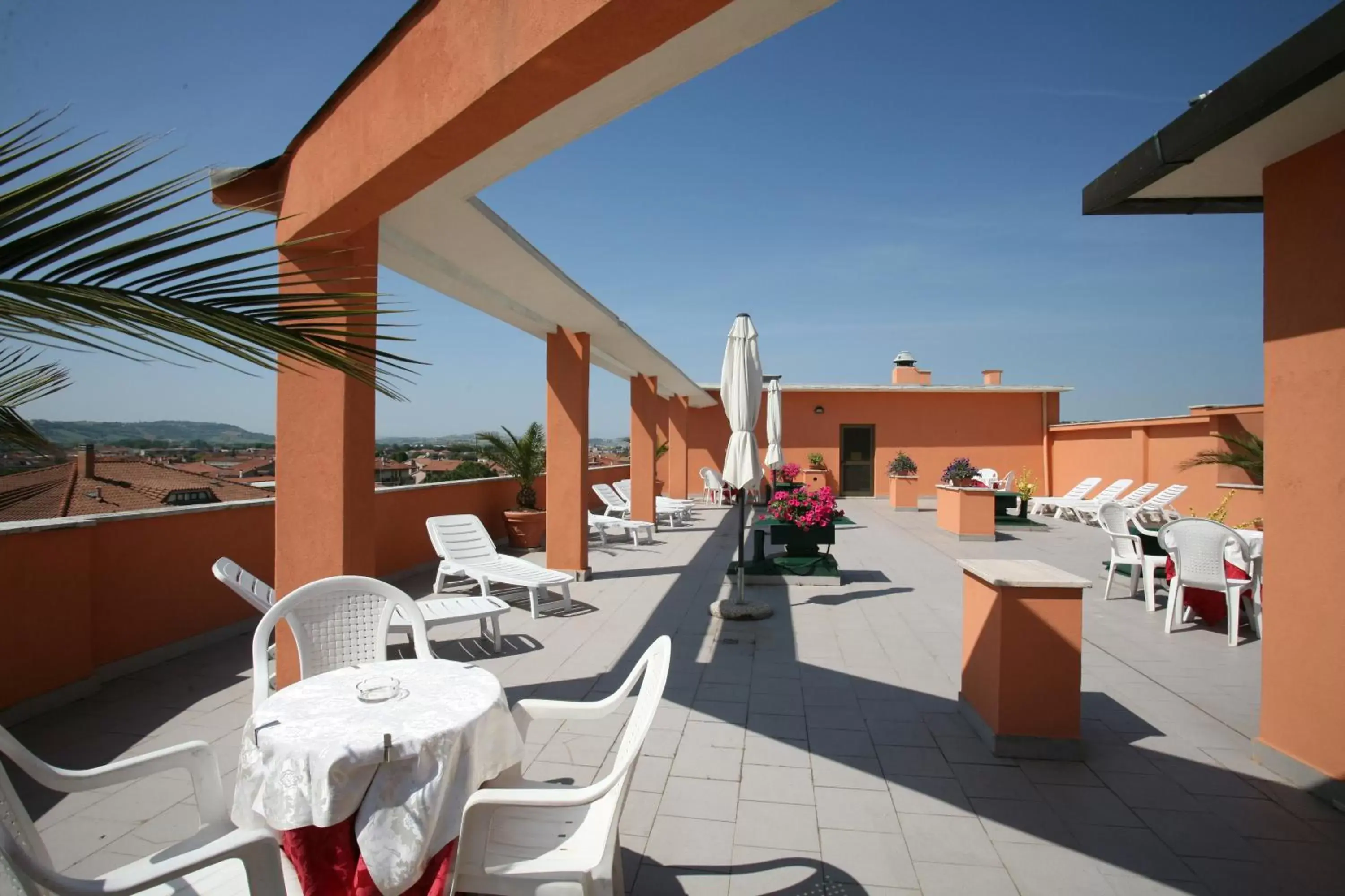 Balcony/Terrace, Restaurant/Places to Eat in Hotel Solarium