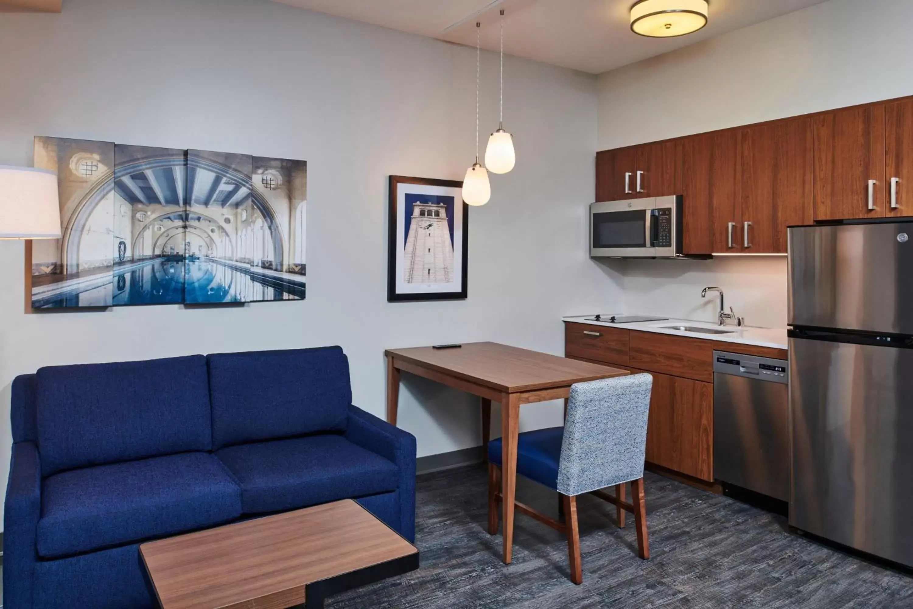 Living room, Kitchen/Kitchenette in Residence Inn By Marriott Berkeley