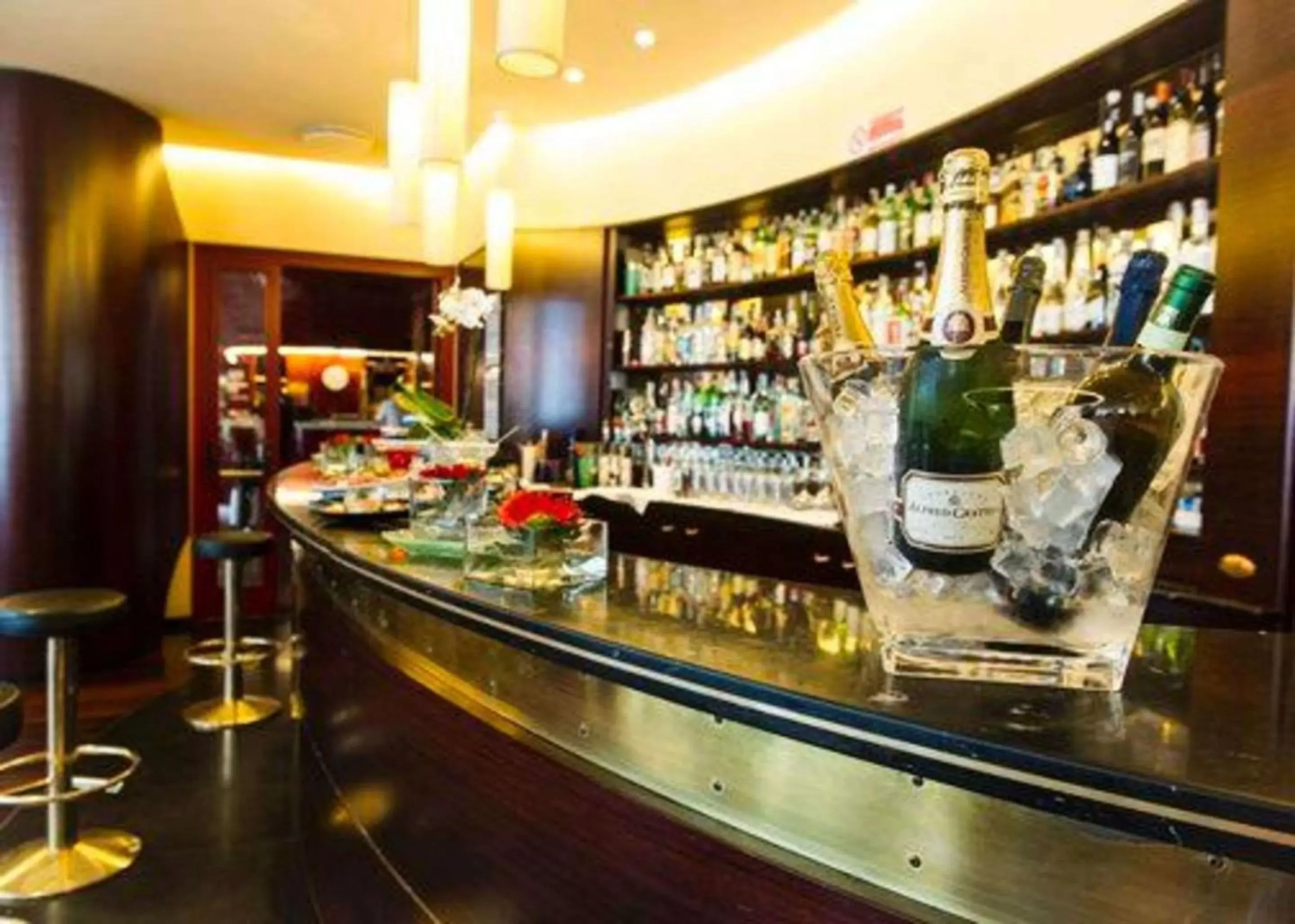 Lounge or bar in B&B Hotel Borgaro Torinese