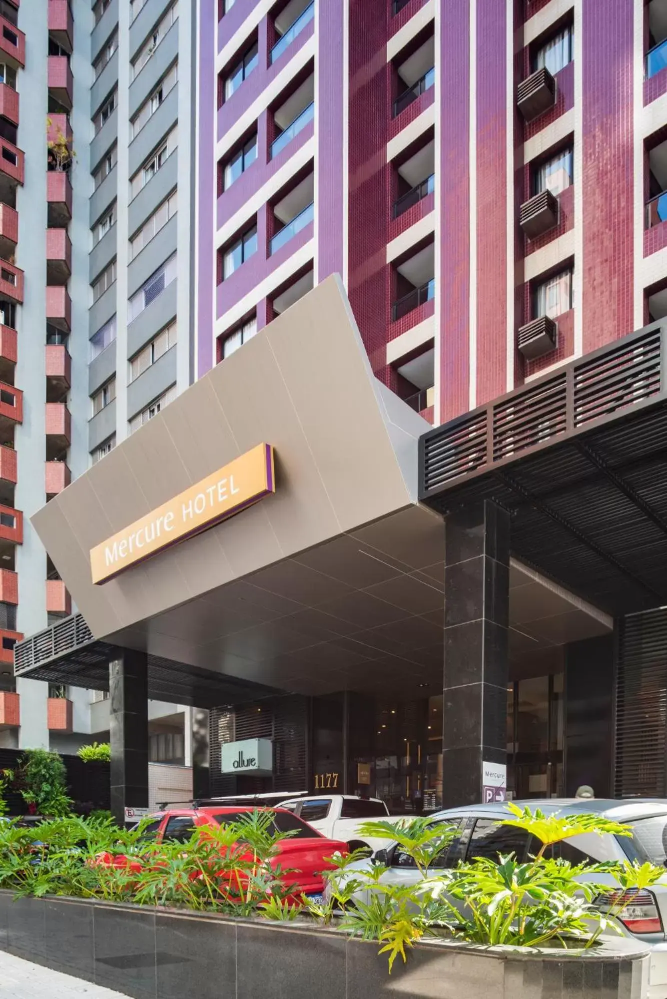 Facade/entrance, Property Building in Mercure Curitiba Batel