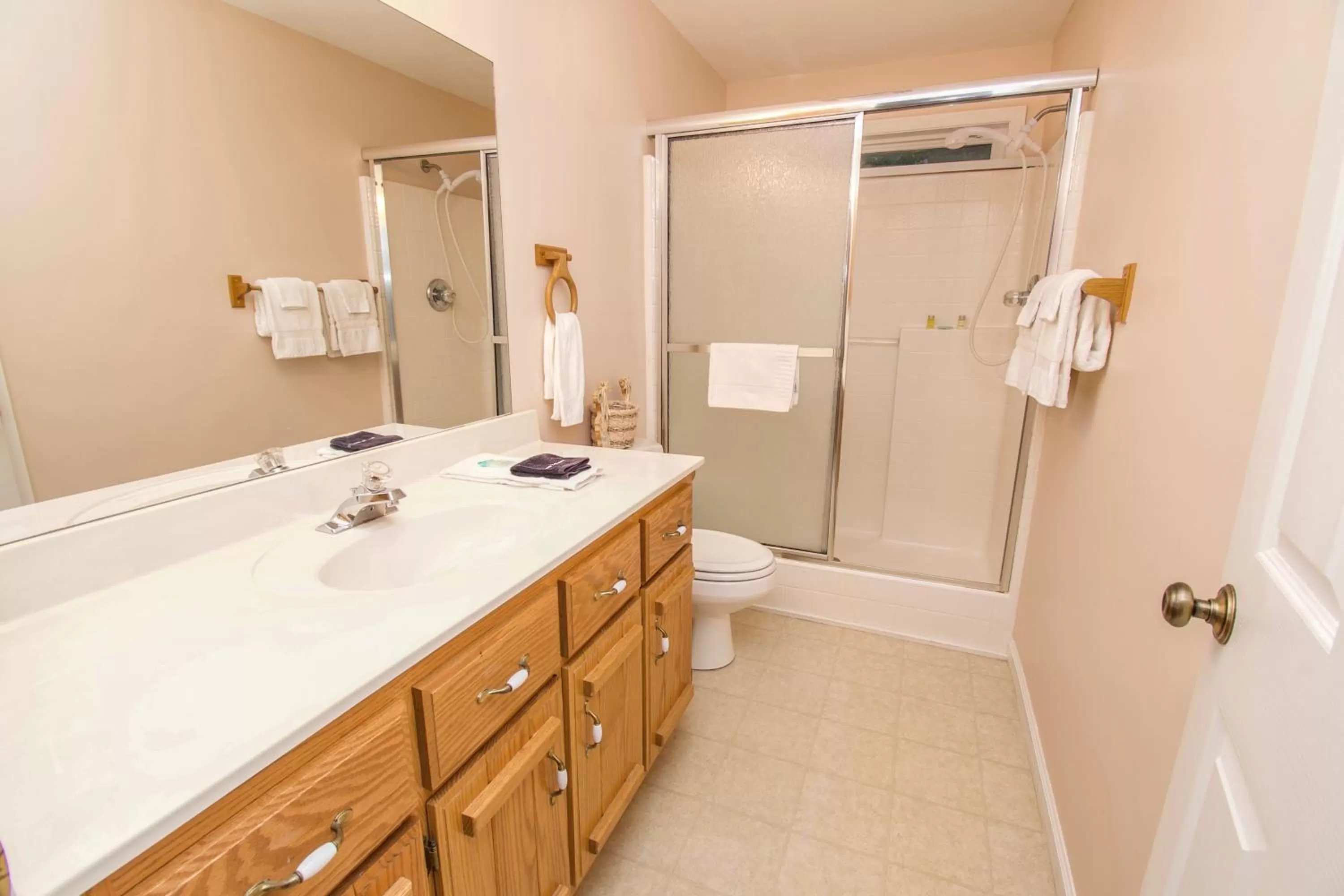 Bathroom in Paradise Hills, Winery Resort & Spa