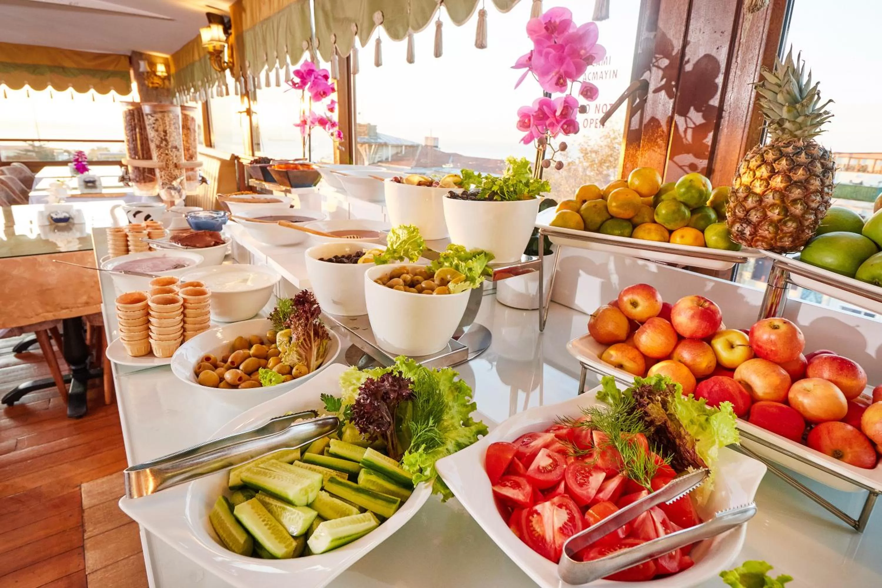 Breakfast in Alzer Hotel Special Class