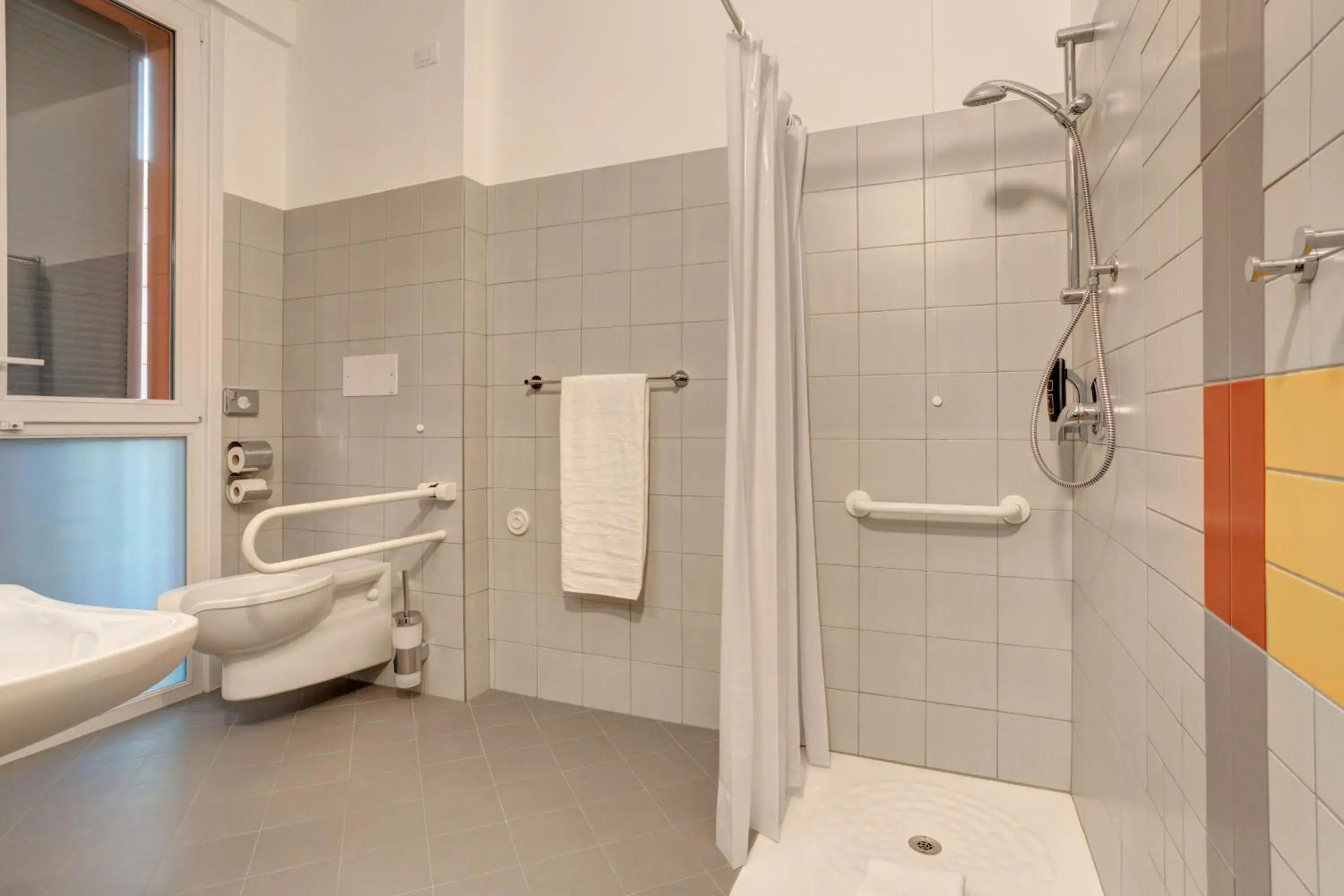 Bathroom in MEININGER Milano Garibaldi