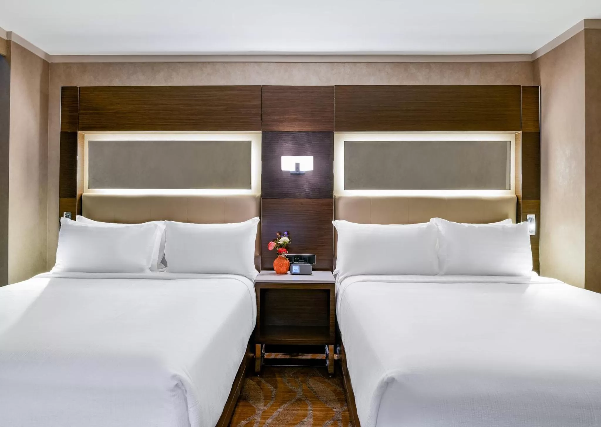 Photo of the whole room, Bed in Holiday Inn Brooklyn Downtown by IHG