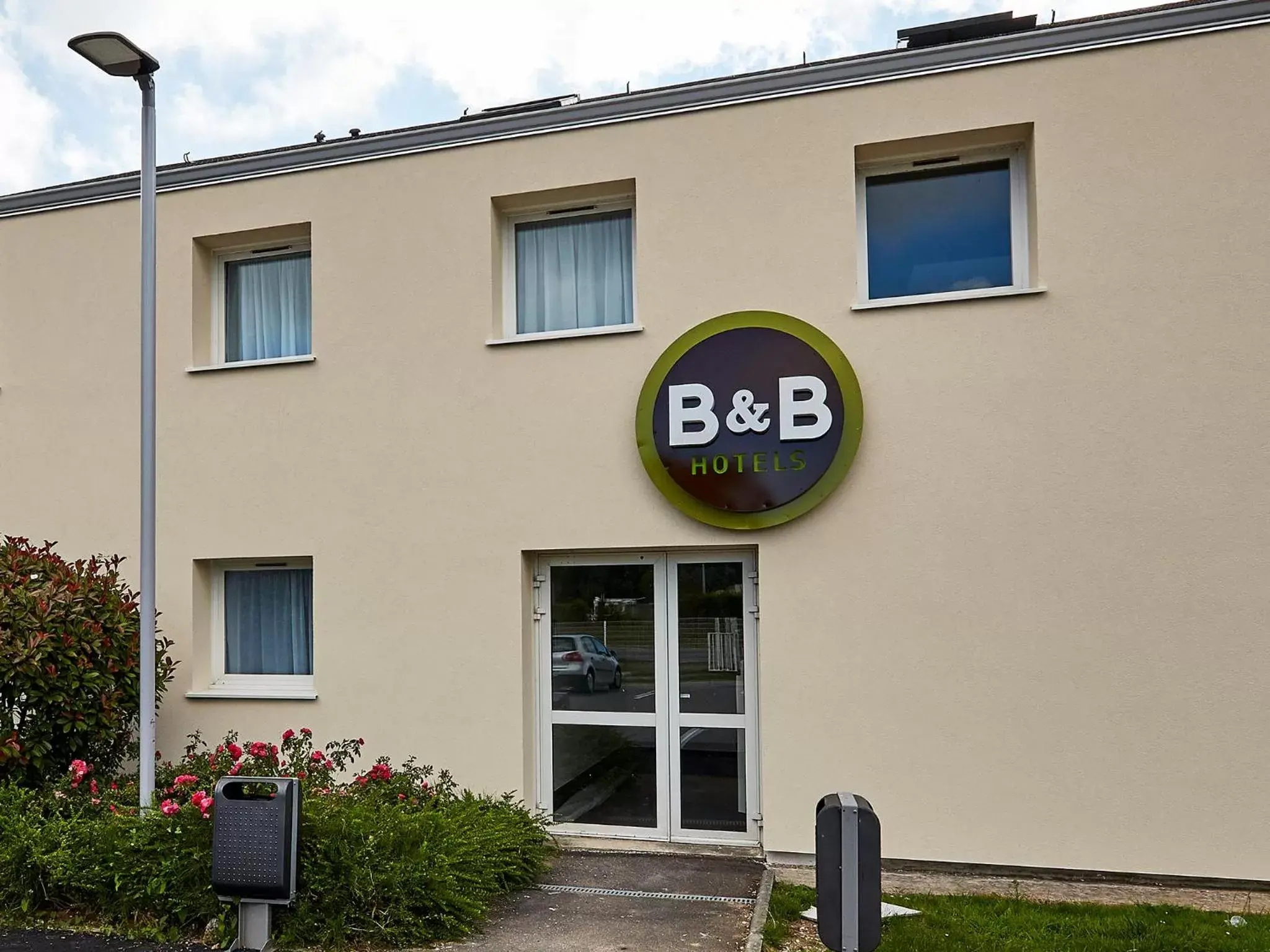 Facade/entrance, Property Building in B&B HOTEL Honfleur