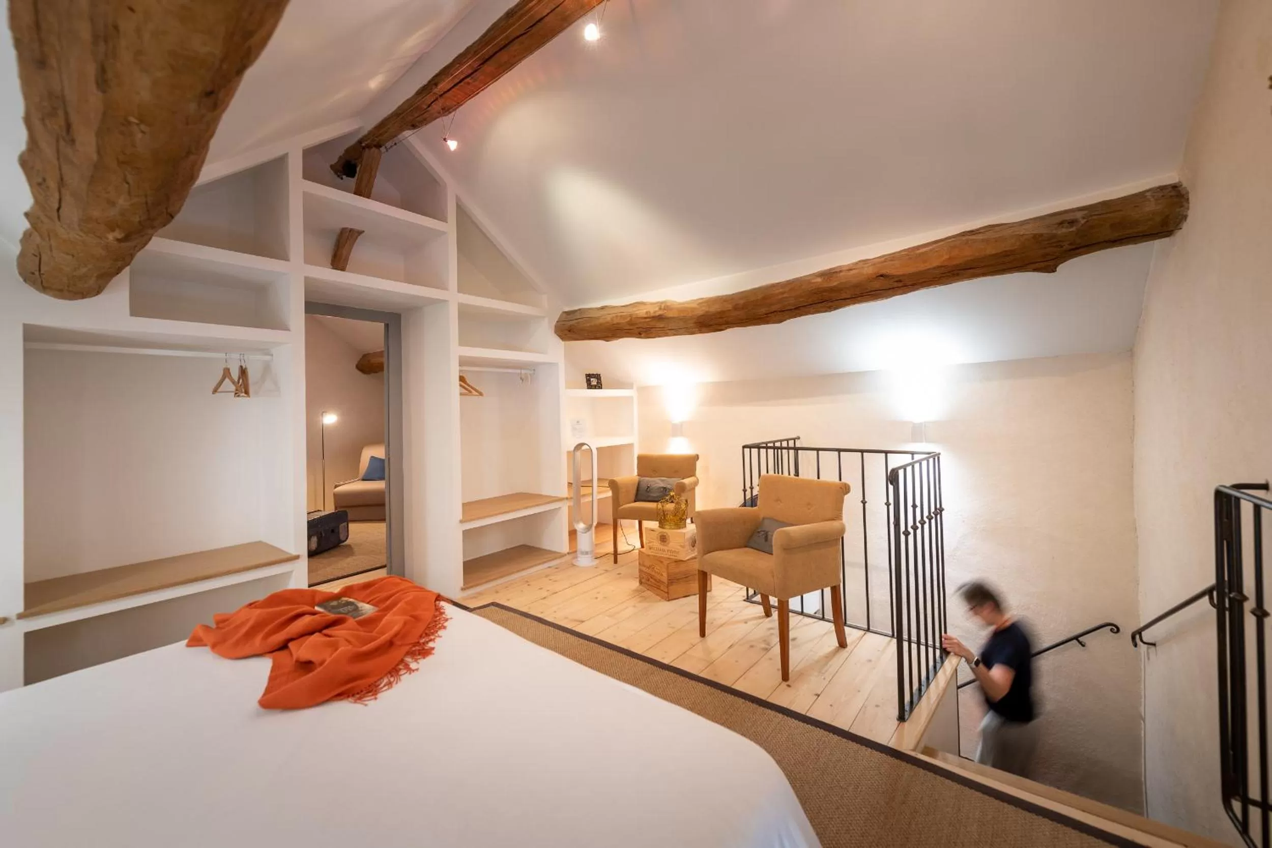 Photo of the whole room in Clos Saint Jacques - Maison d'Hôtes