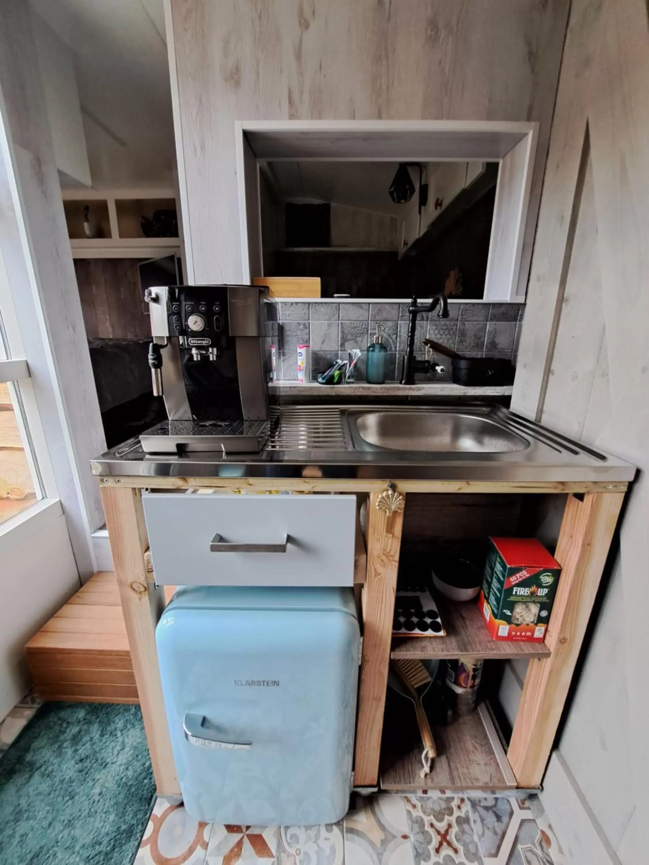 Kitchen or kitchenette, Kitchen/Kitchenette in bnbheerhugowaard wooden