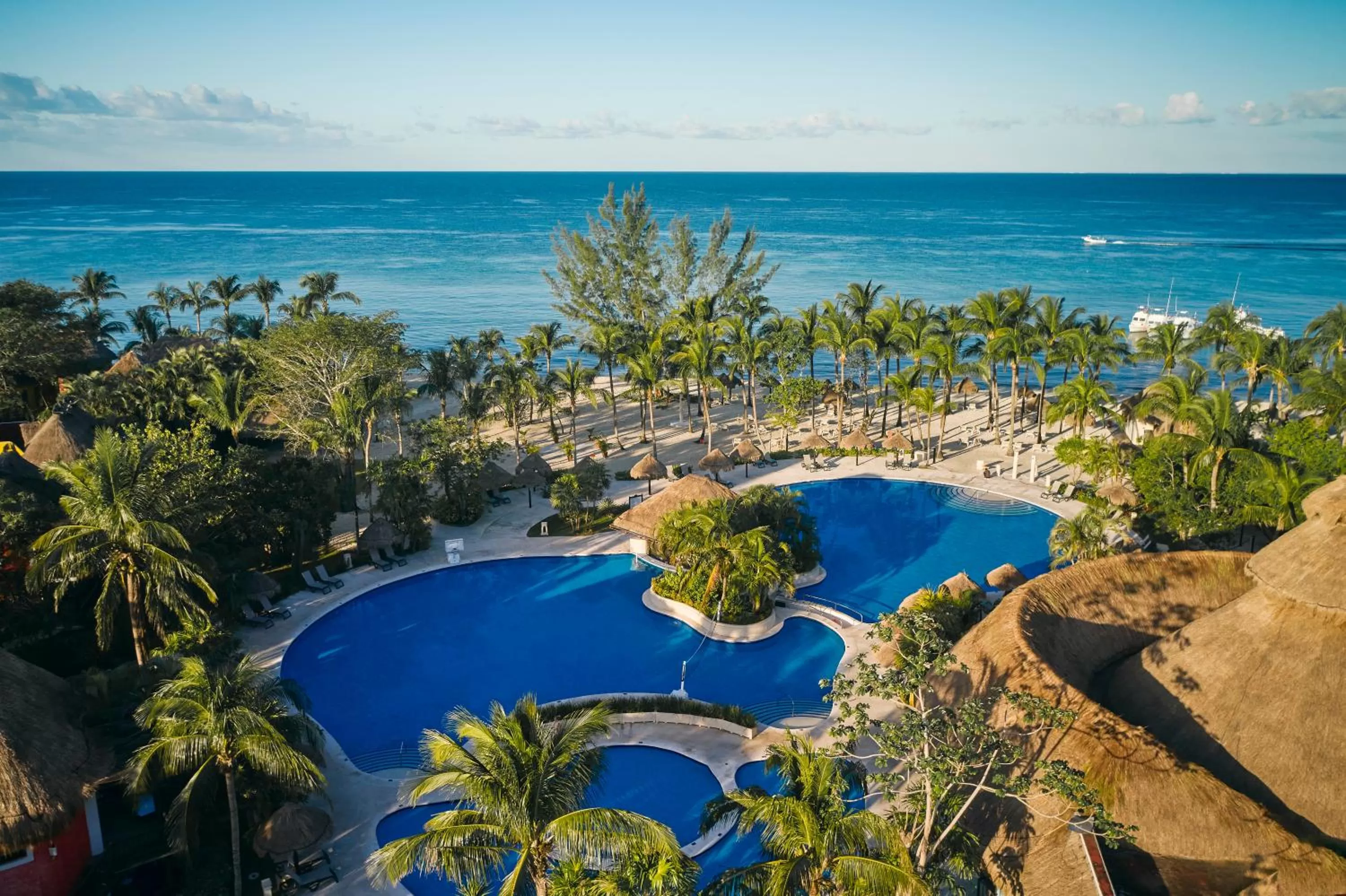 Pool view in Iberostar Waves Cozumel - All Inclusive