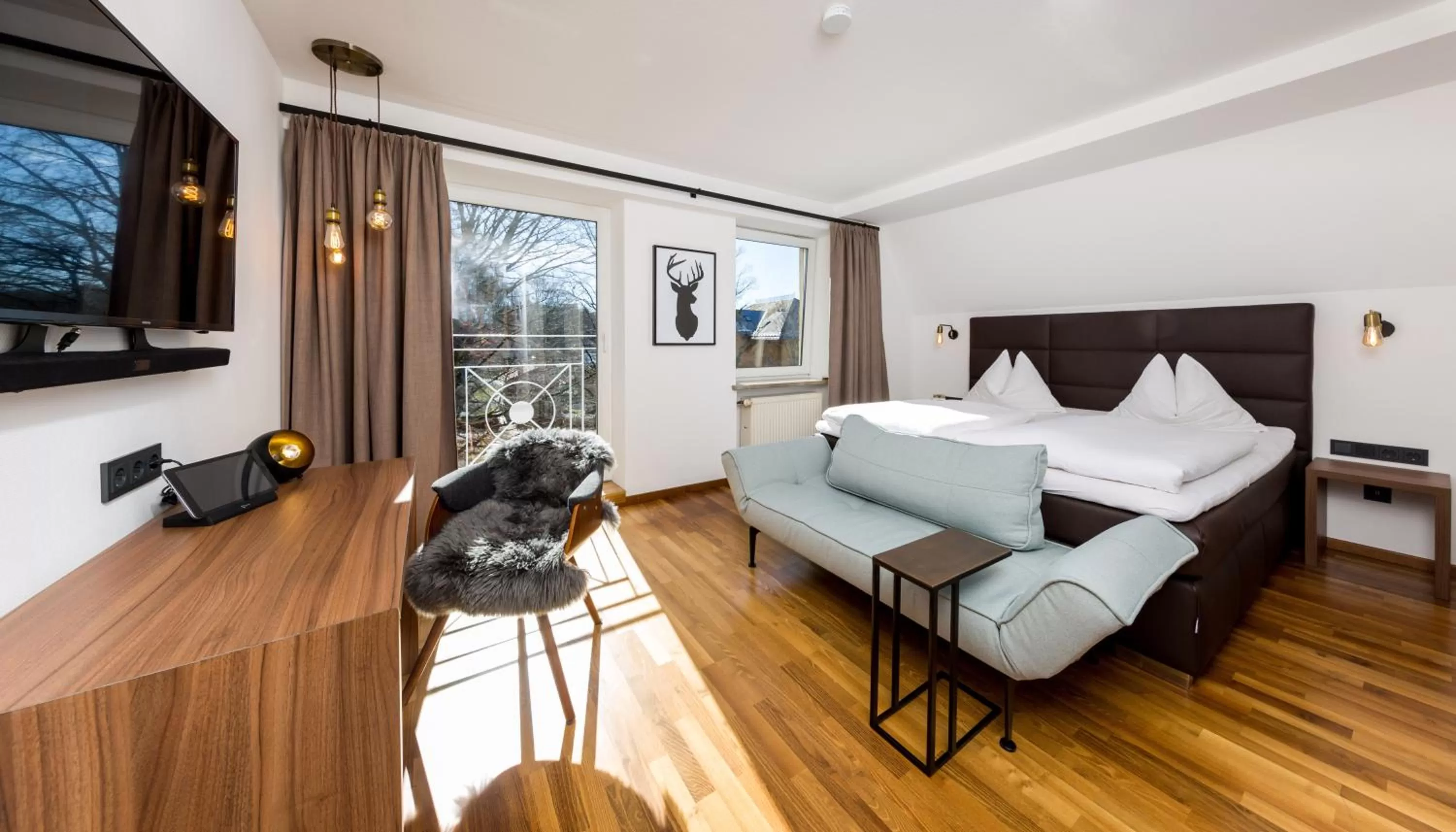 Photo of the whole room, Bed in Boutique-Hotel Bayerischer Hof