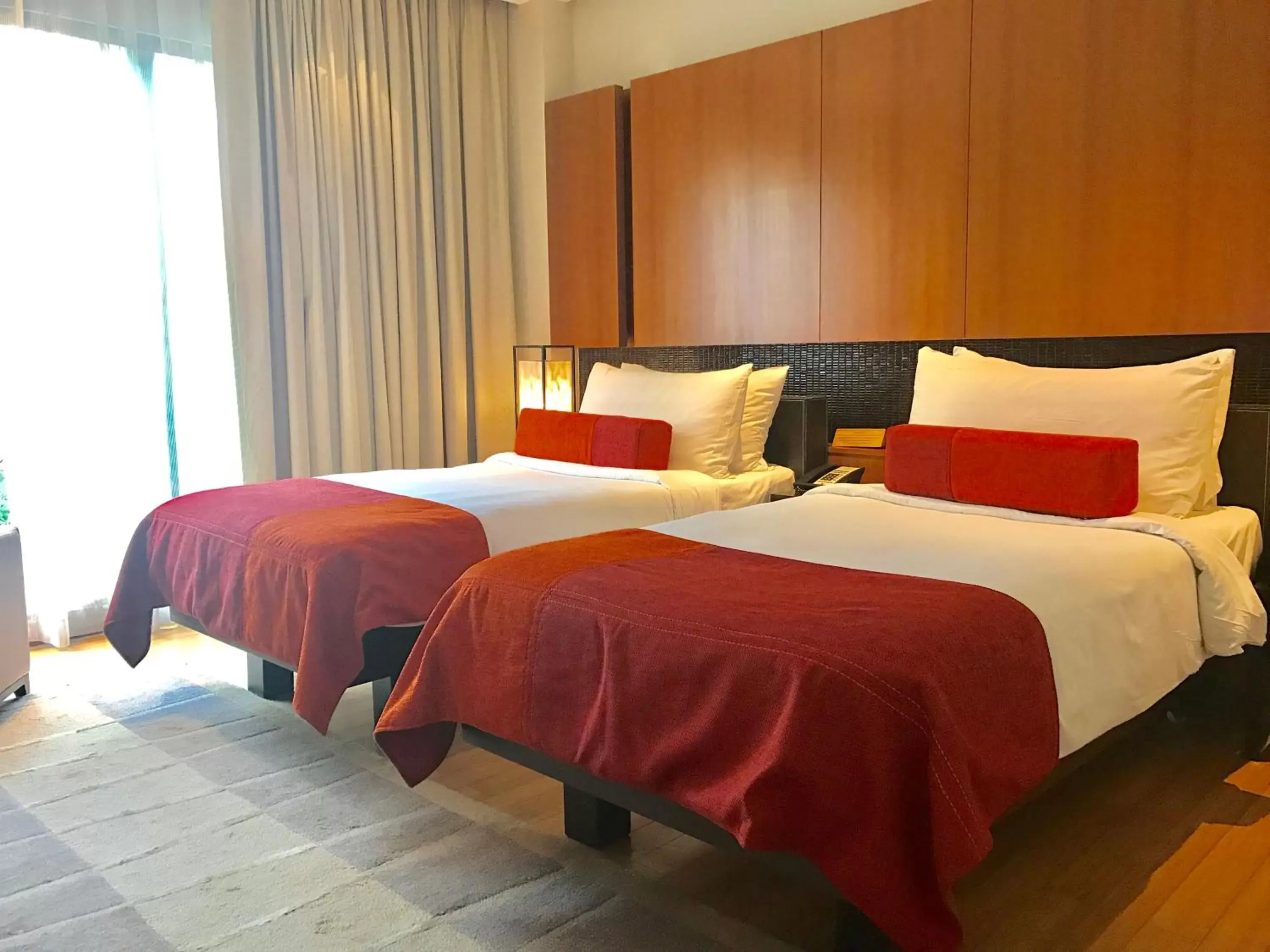 Bed in Vivanta Surajkund, NCR