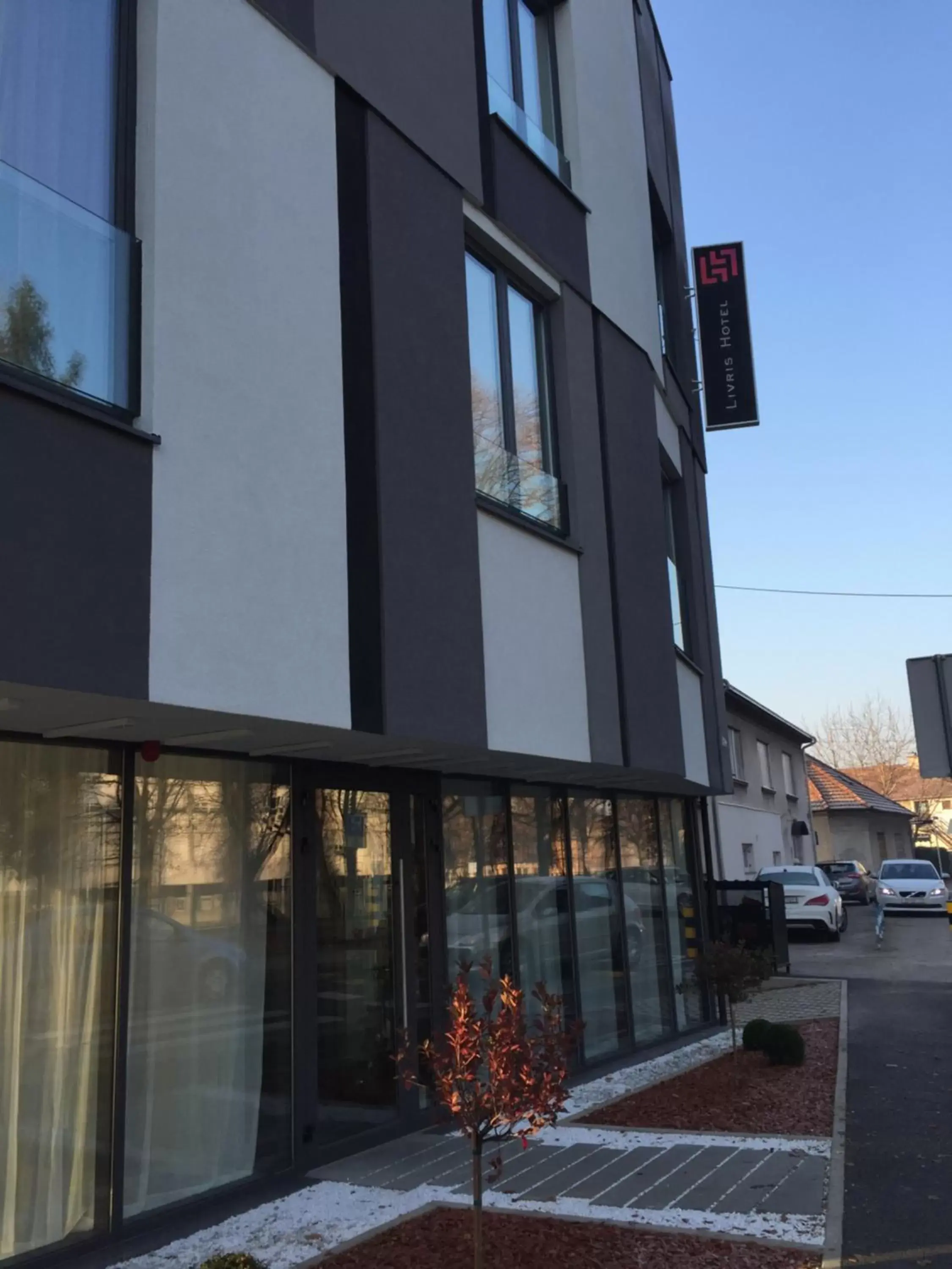 Facade/entrance, Property Building in Livris Hotel