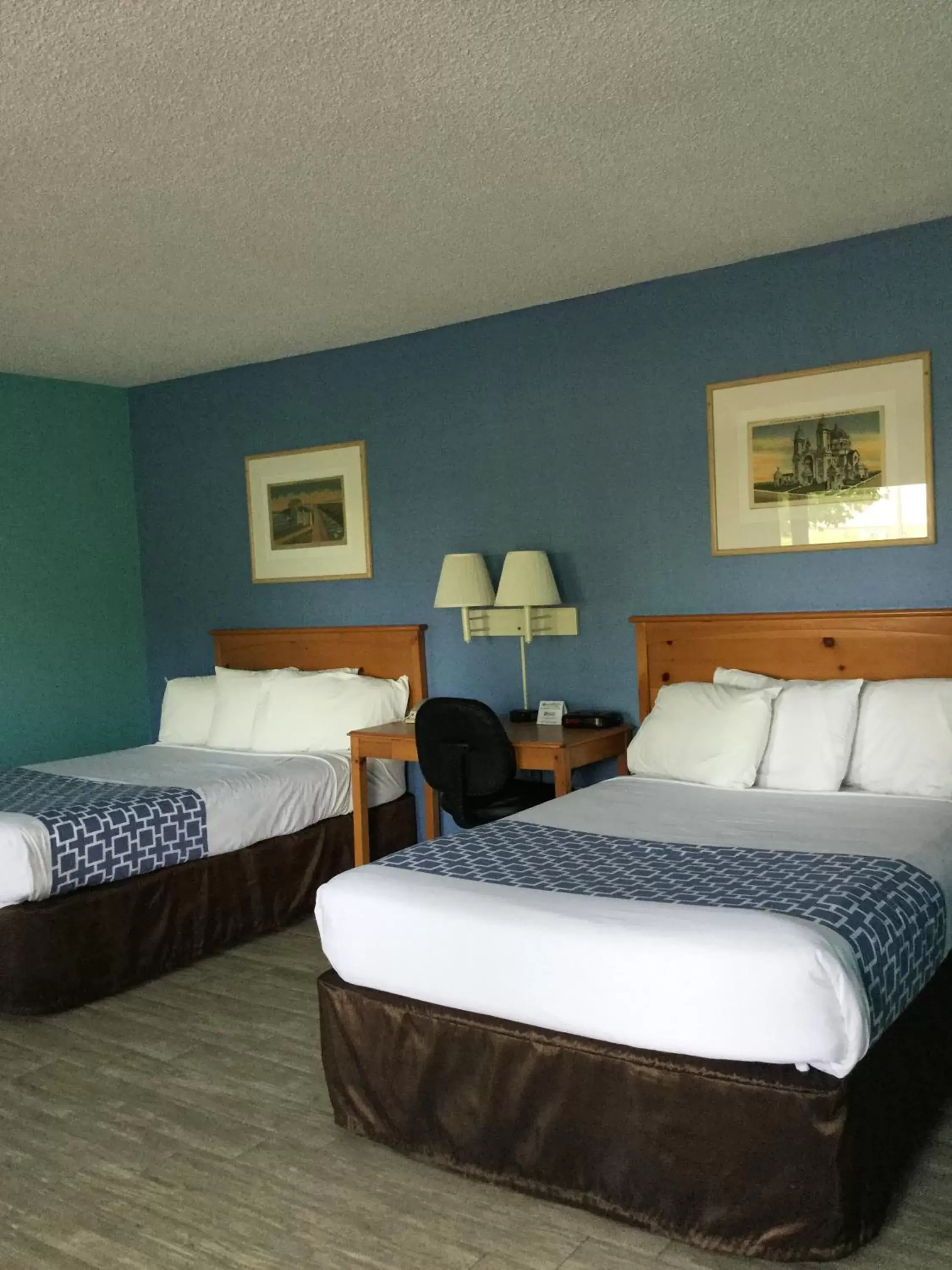 Double Room with Two Double Beds - Non-Smoking in Econo Lodge Buffalo South