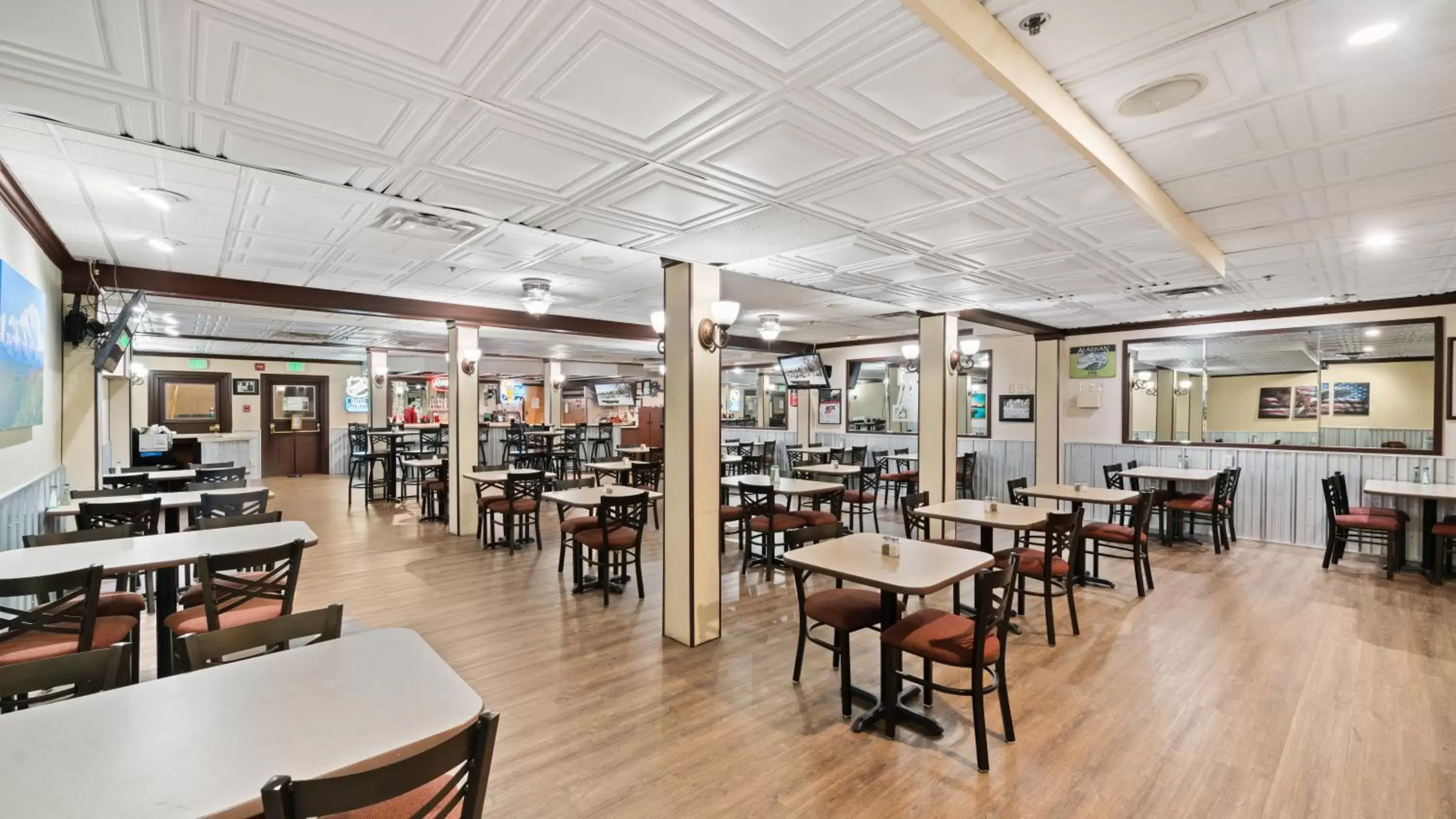 Restaurant/places to eat in Clarion Hotel & Suites Fairbanks near Ft Wainwright Restaurant/places to eat in Clarion Hotel & Suites Fairbanks near Ft Wainwright