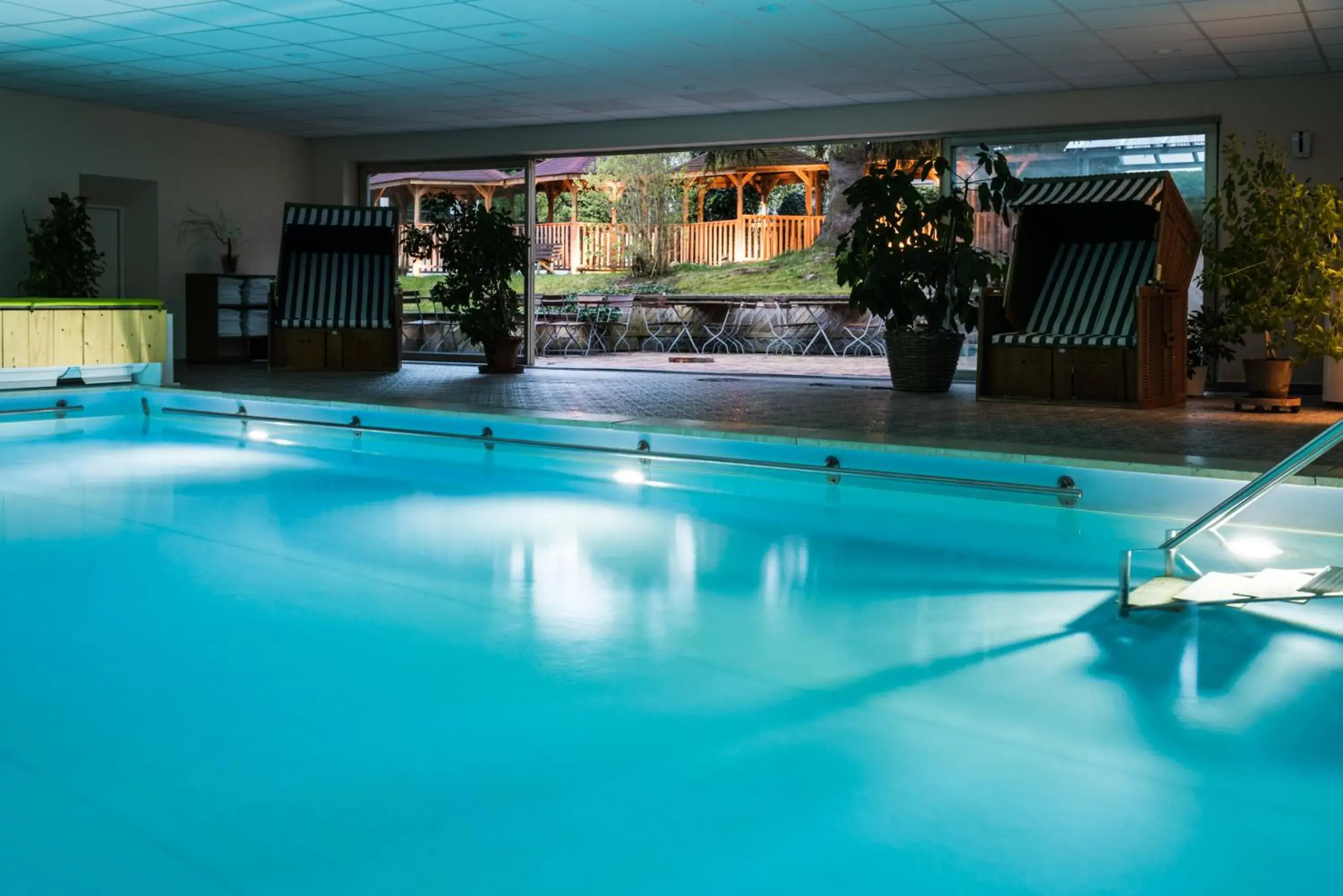 Day, Swimming Pool in Hotel Alpensonne