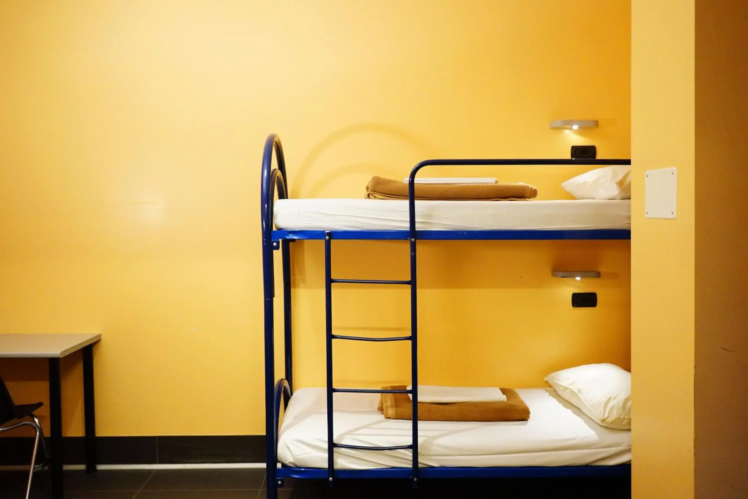 Bunk Bed in Hi! Ostello Milano