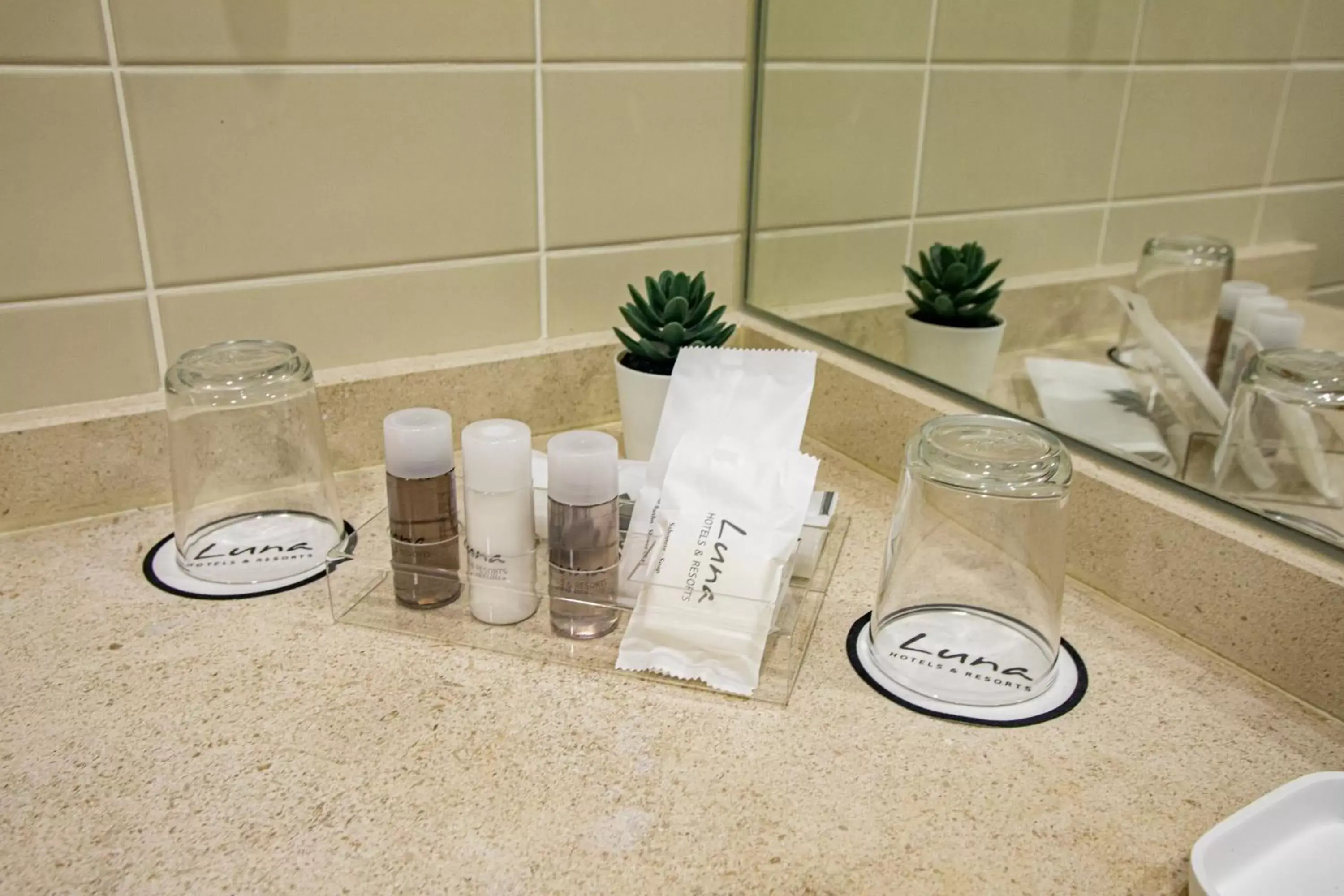 Toilet, Bathroom in Luna Arcos Hotel Nature & Wellness