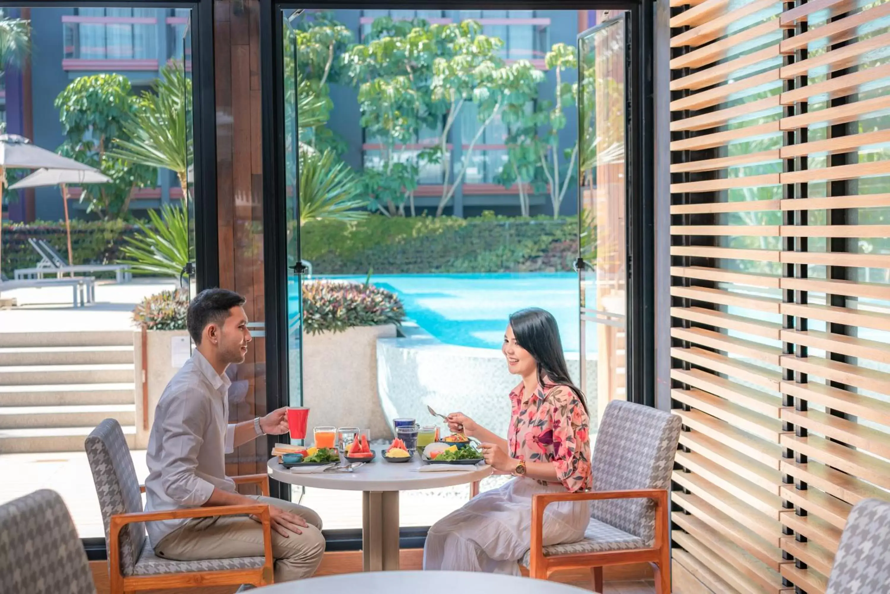 Restaurant/places to eat in Holiday Inn Express Phuket Patong Beach Central, an IHG Hotel