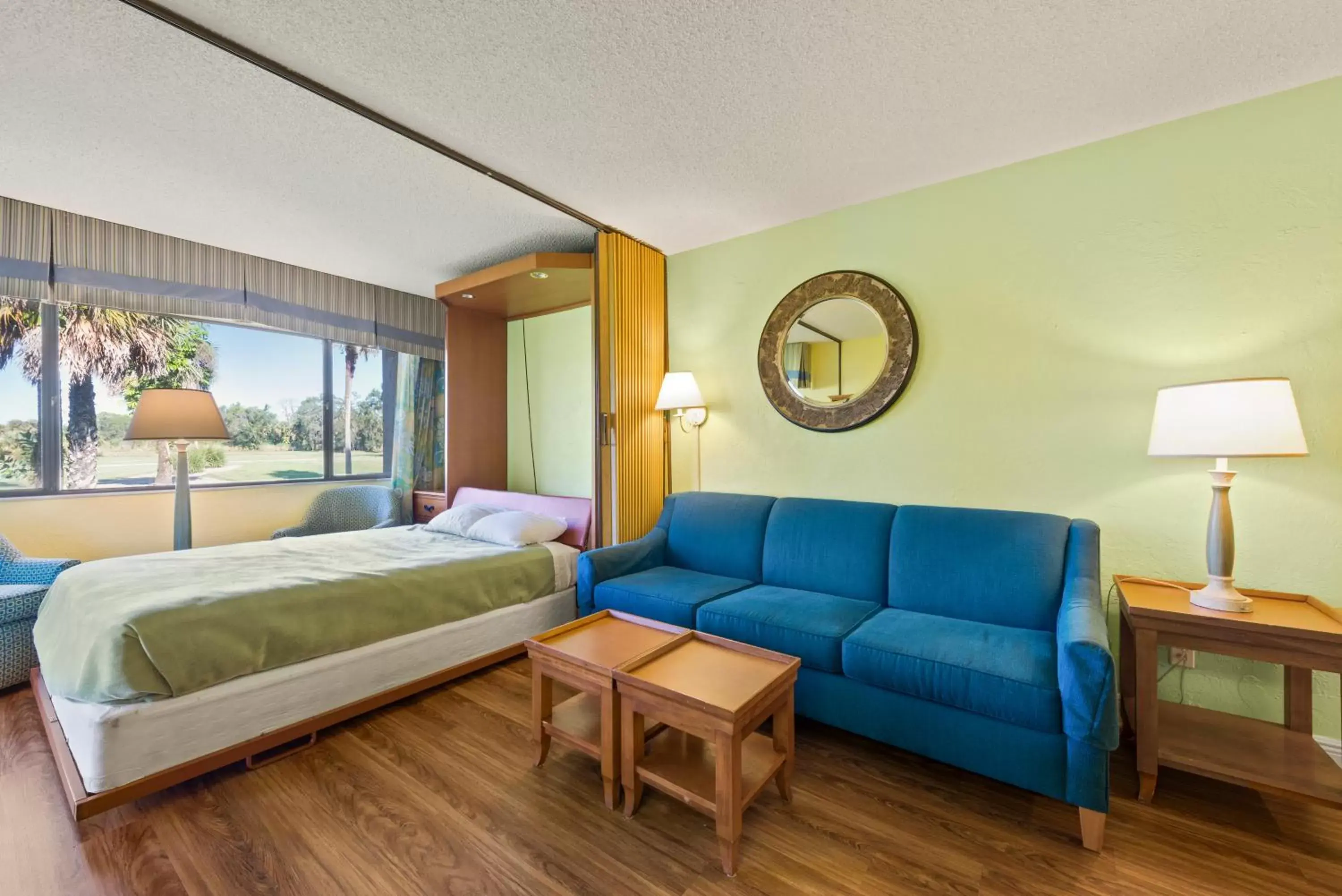 Bed in Lehigh Resort Club, a VRI resort