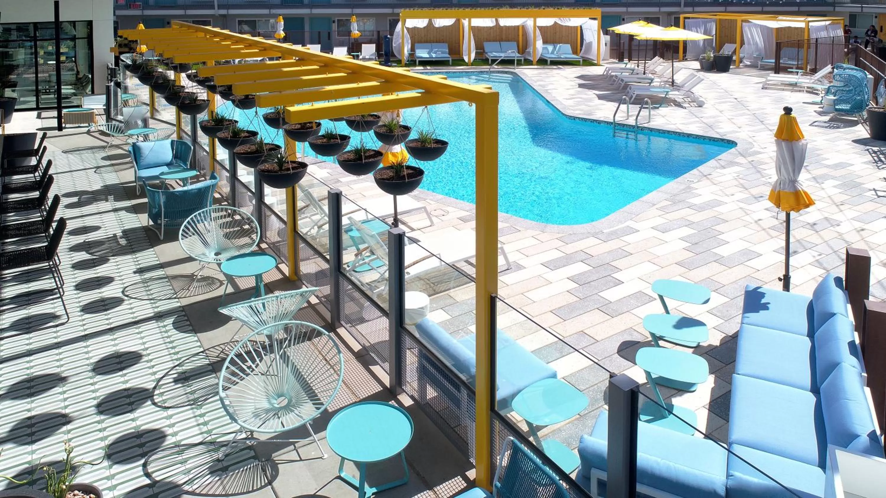 Patio in voco The Tuxon by IHG