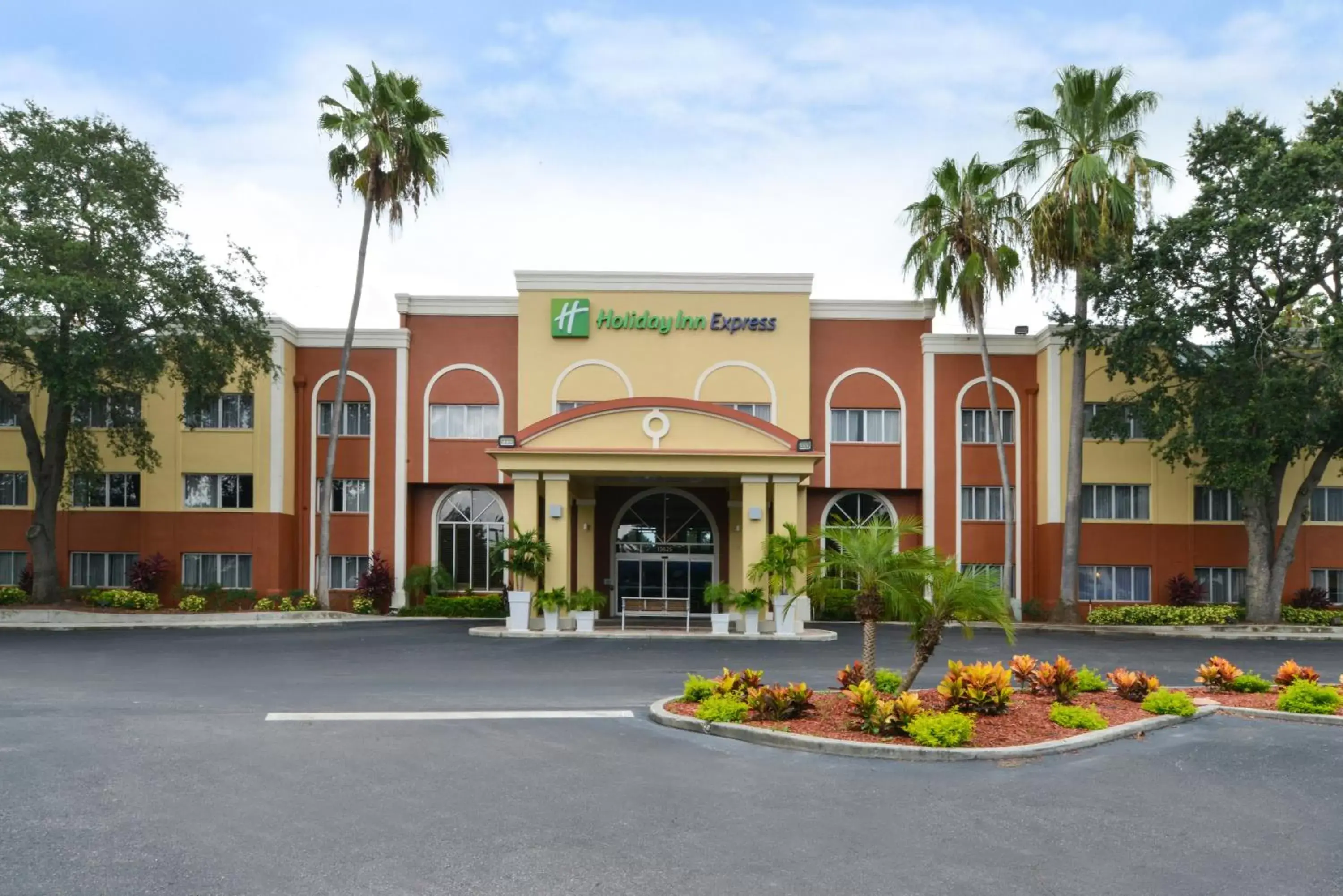 Property Building in Holiday Inn Express Hotel Clearwater East - ICOT Center, an IHG Hotel