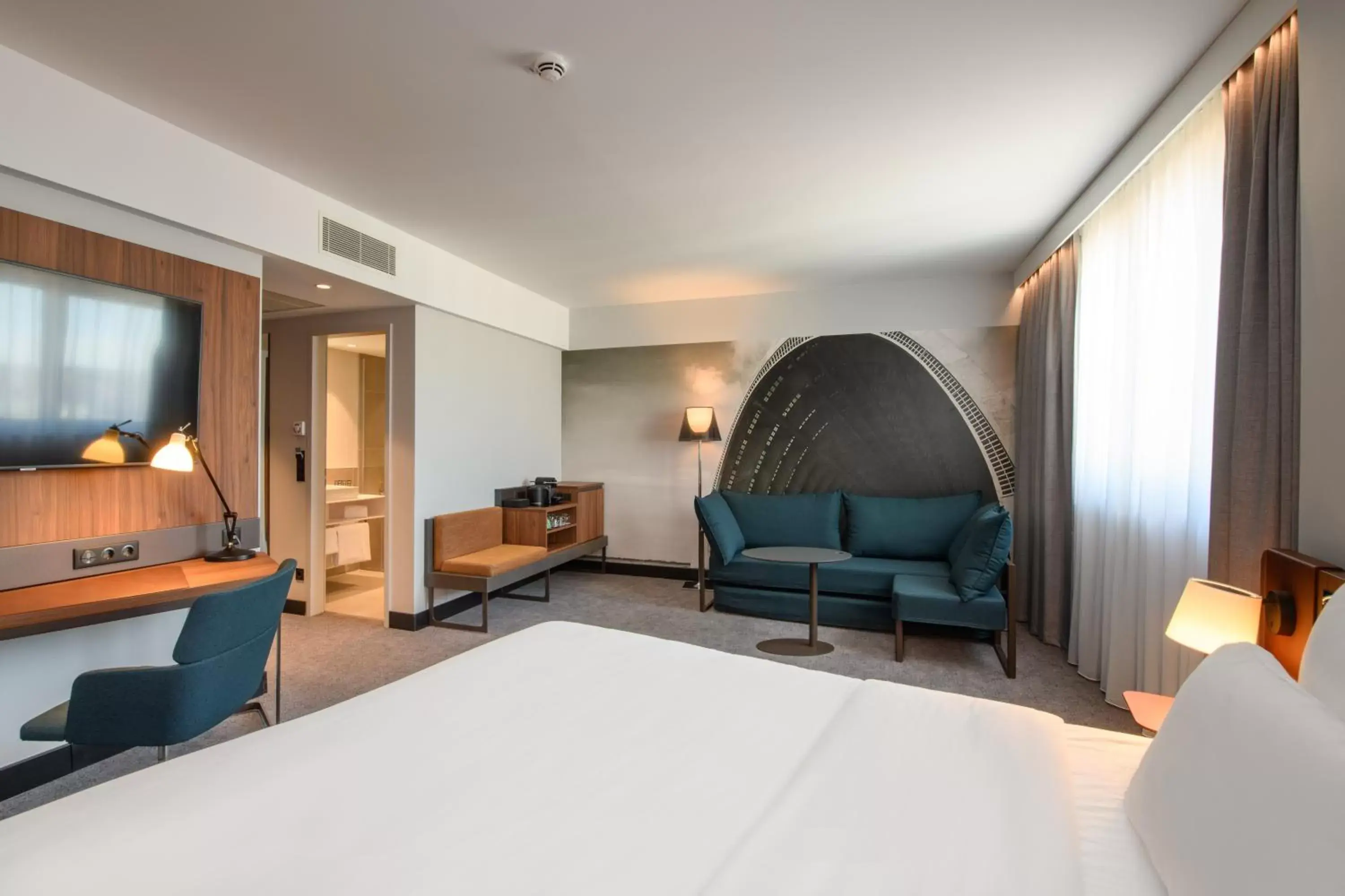 Executive Double Room with Sofa in Novotel Regensburg Zentrum Executive Double Room with Sofa in Novotel Regensburg Zentrum