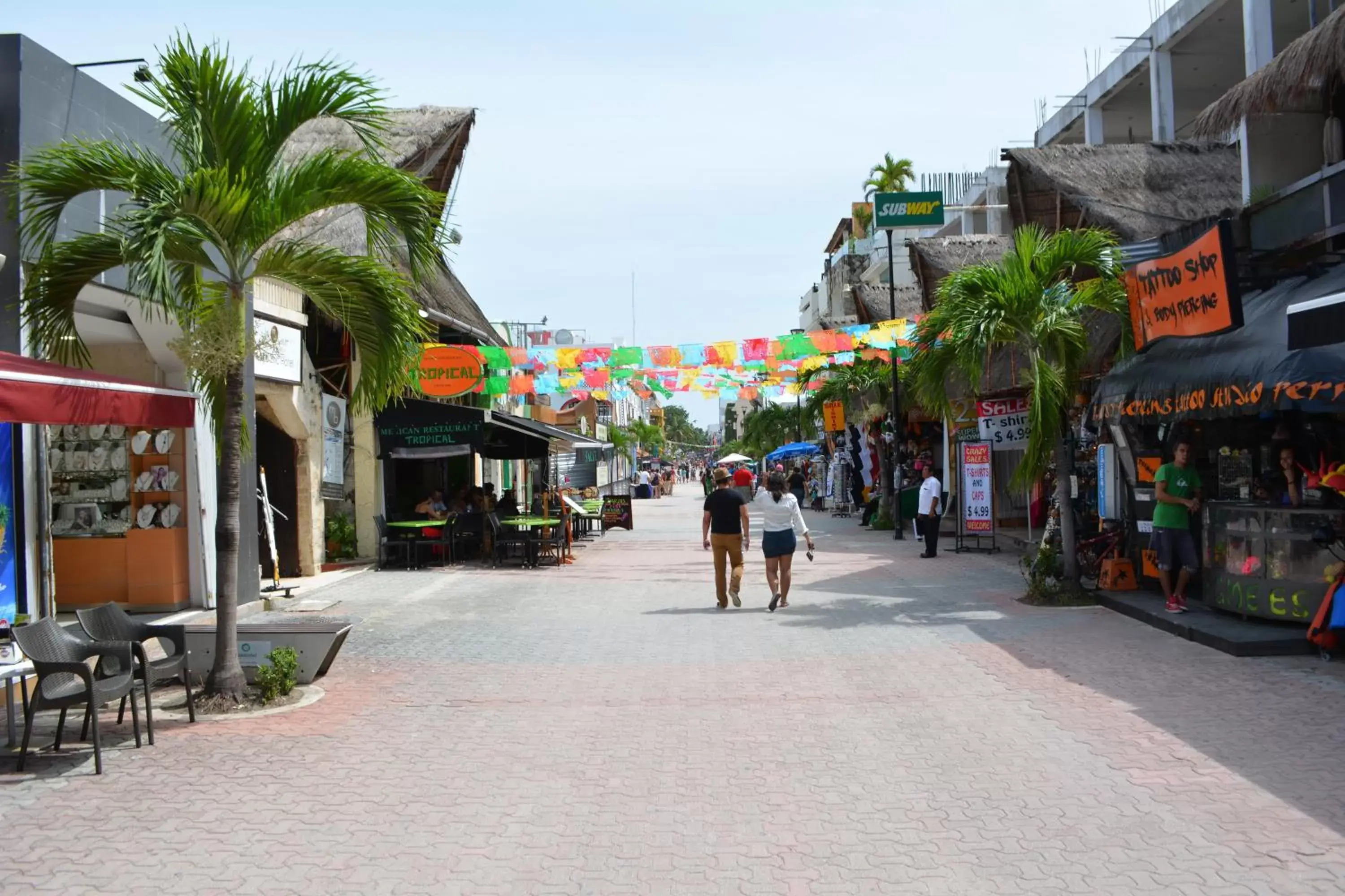 Area and facilities in "5TH AVENUE" Beach Energy Hotel "by BFH"